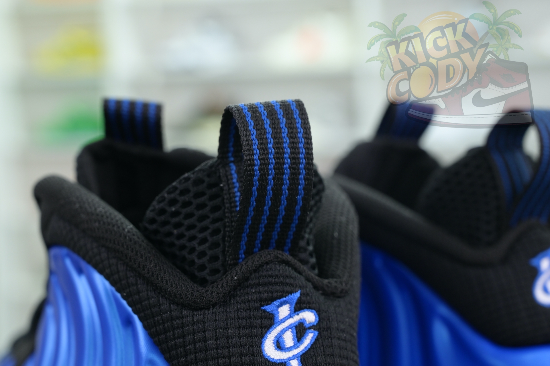 Nike Foamposite One“Dark Neon Royal”