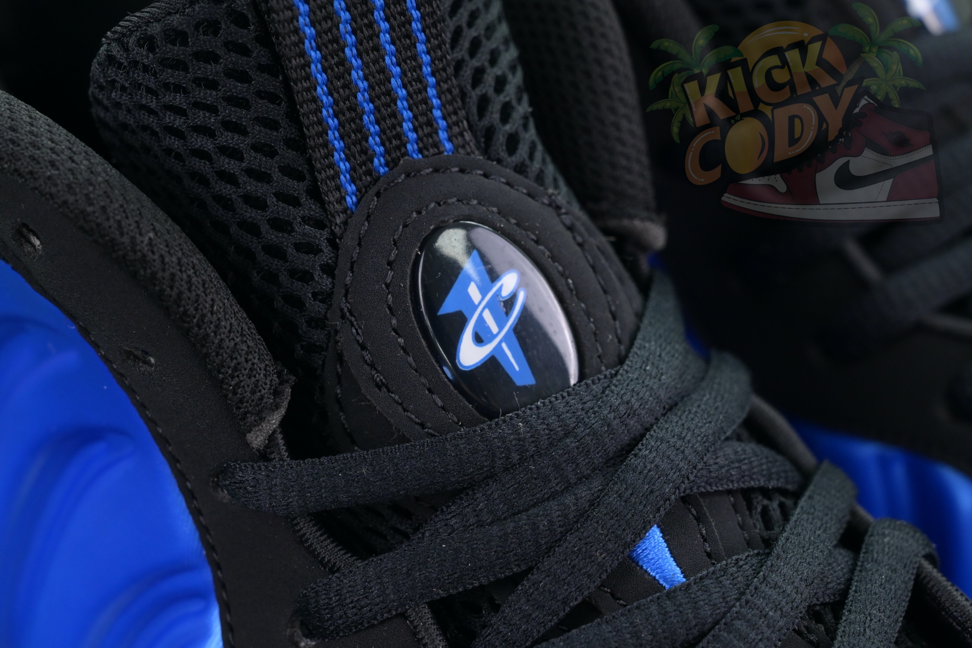 Nike Foamposite One“Dark Neon Royal”