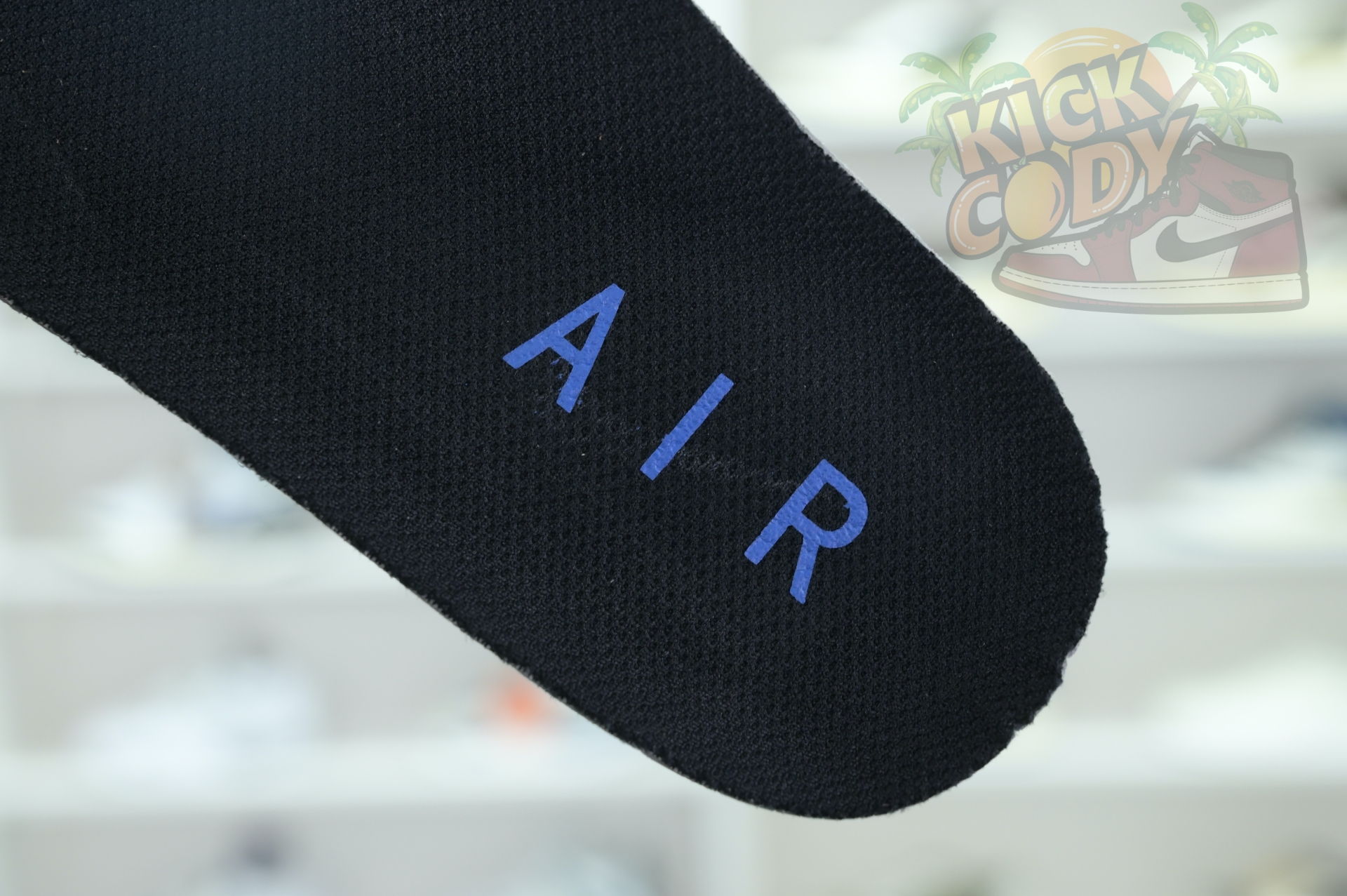 Nike Foamposite One“Dark Neon Royal”