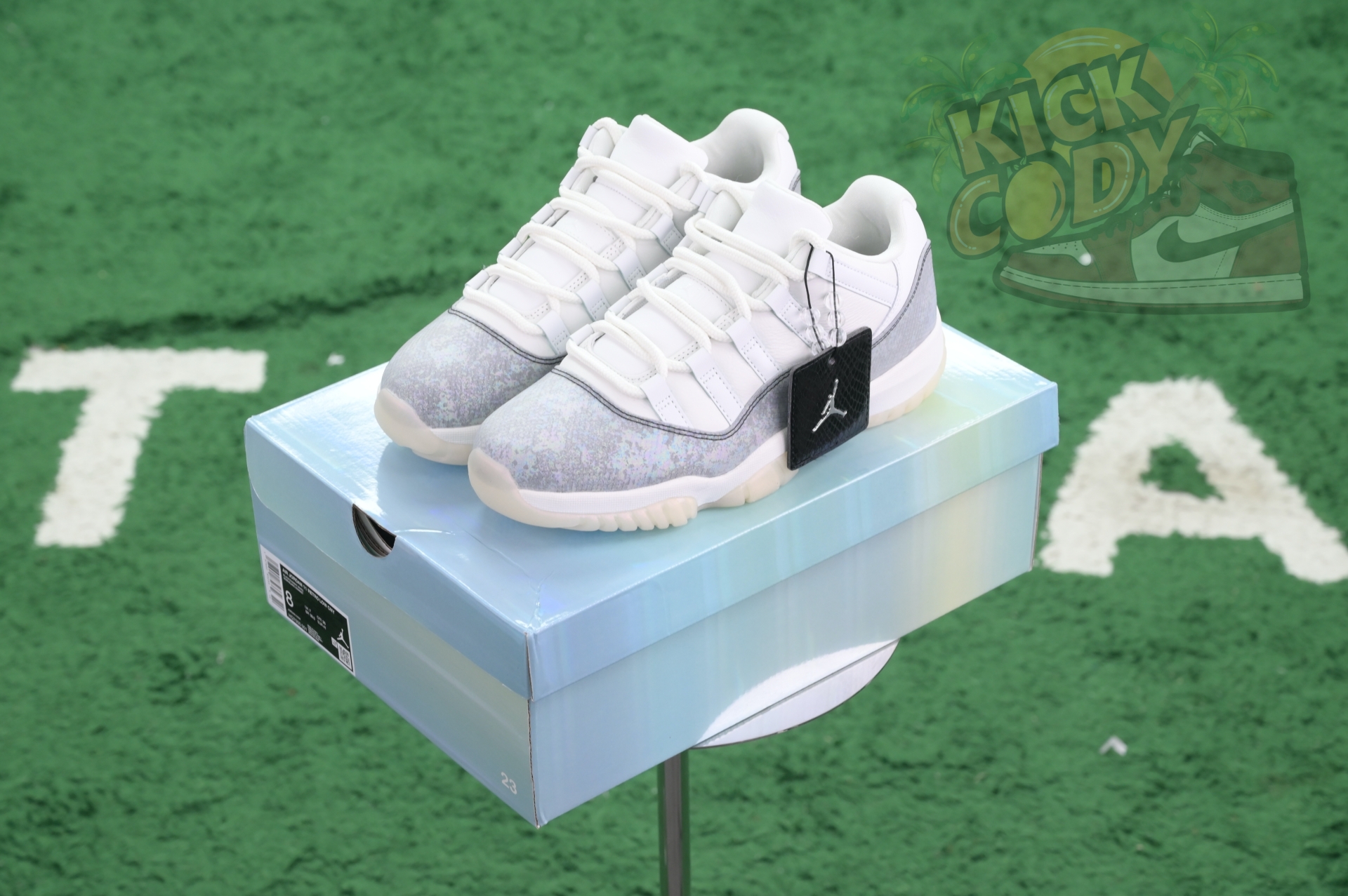 Jordan Air Jordan 11 Low  CNY