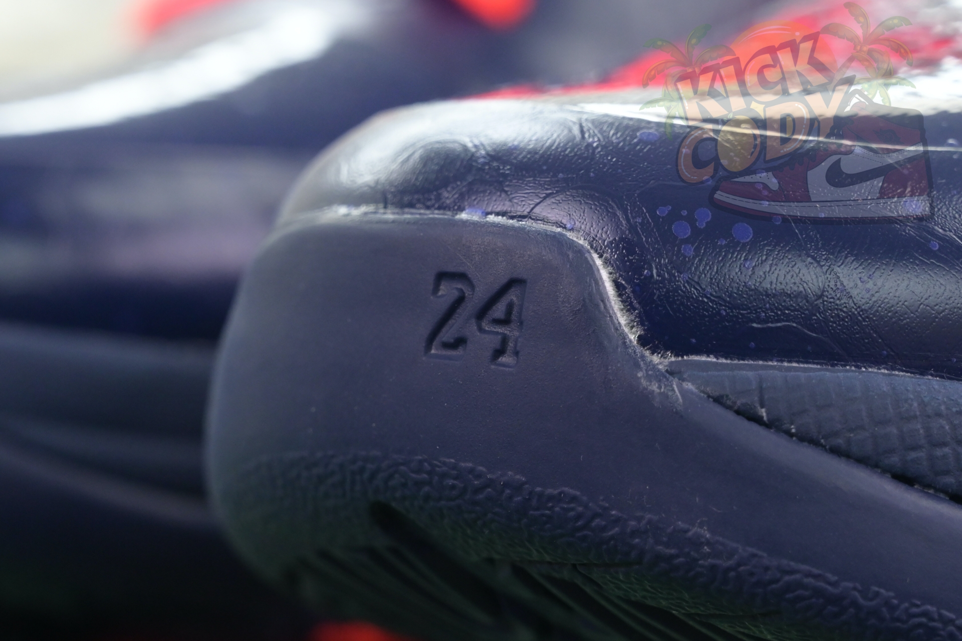 Caitlin Clark x Nike Kobe 5 Protro“Indiana Fever