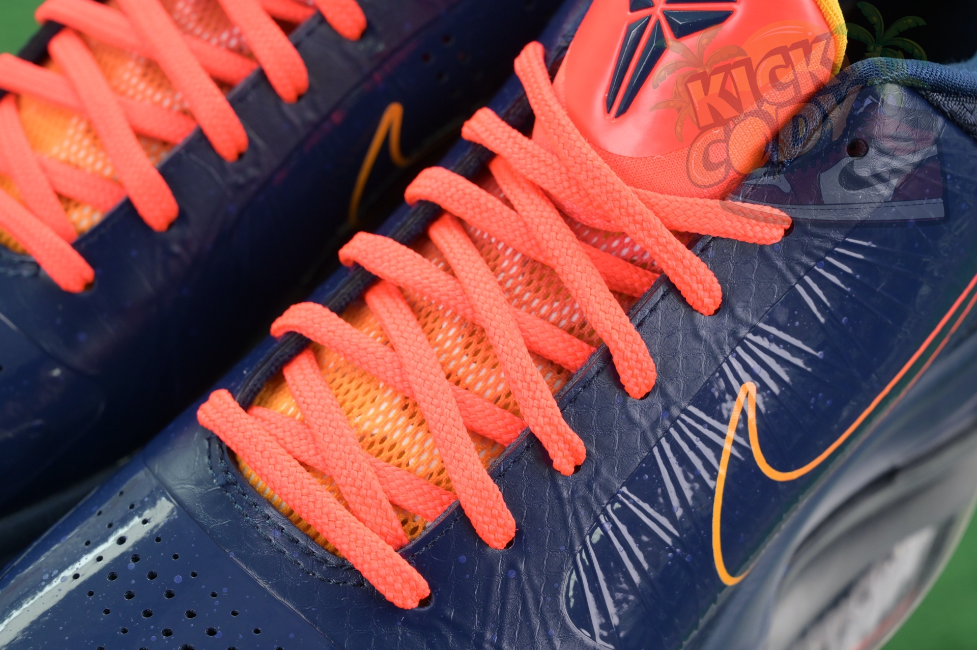 Caitlin Clark x Nike Kobe 5 Protro“Indiana Fever