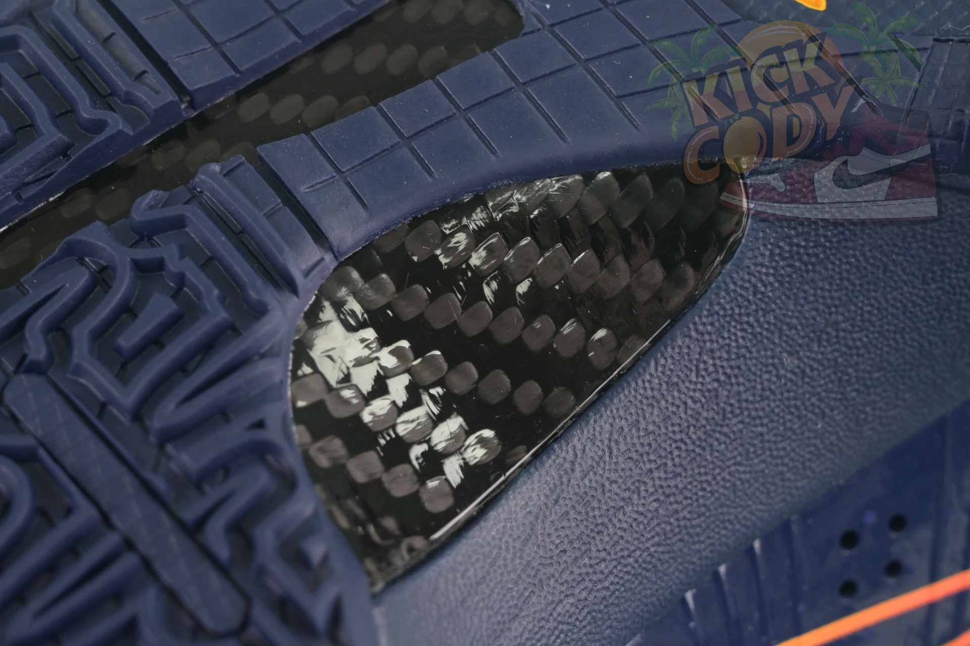 Caitlin Clark x Nike Kobe 5 Protro“Indiana Fever