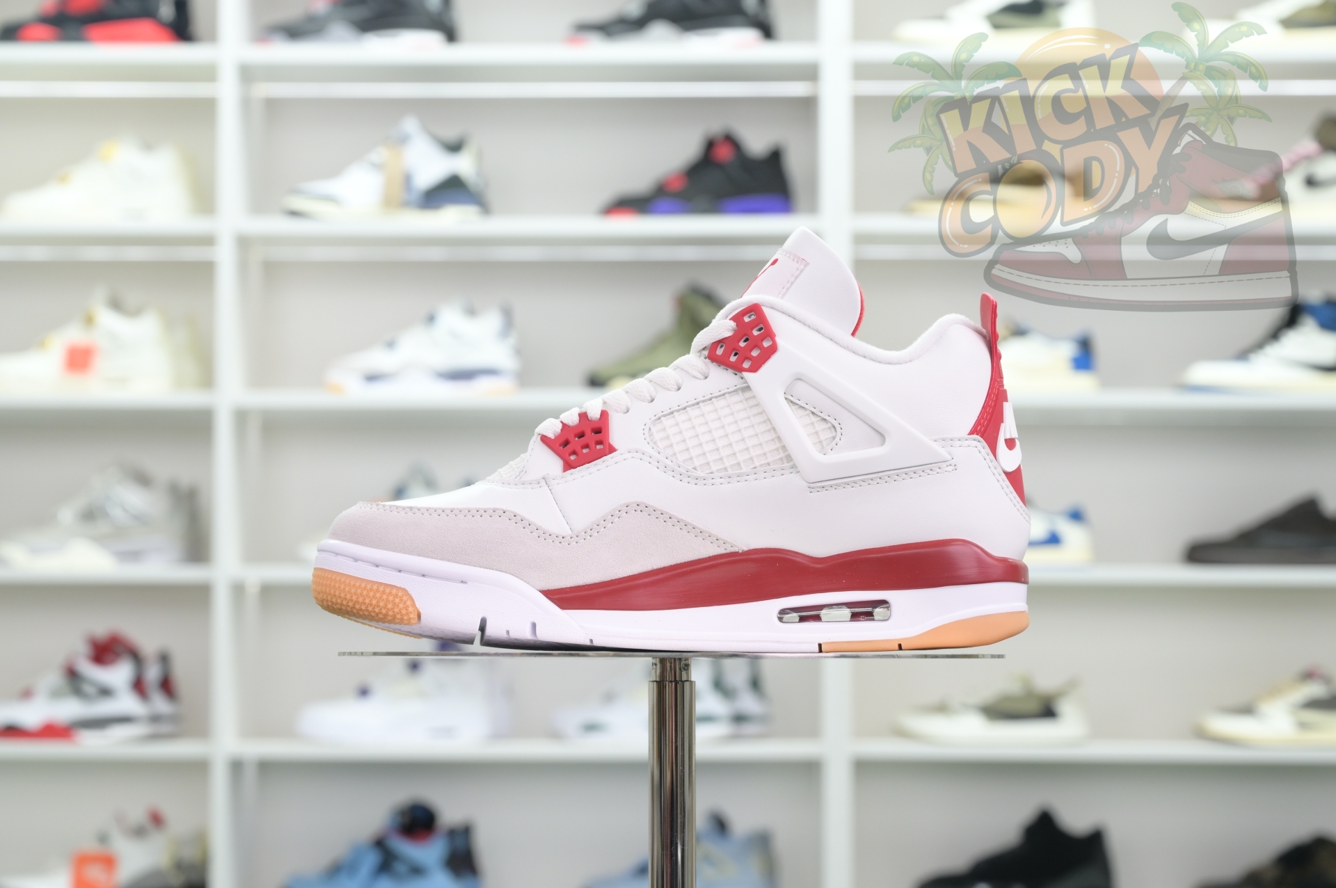 Nike SB x Jordan Air Jordan4“Varsity Red”