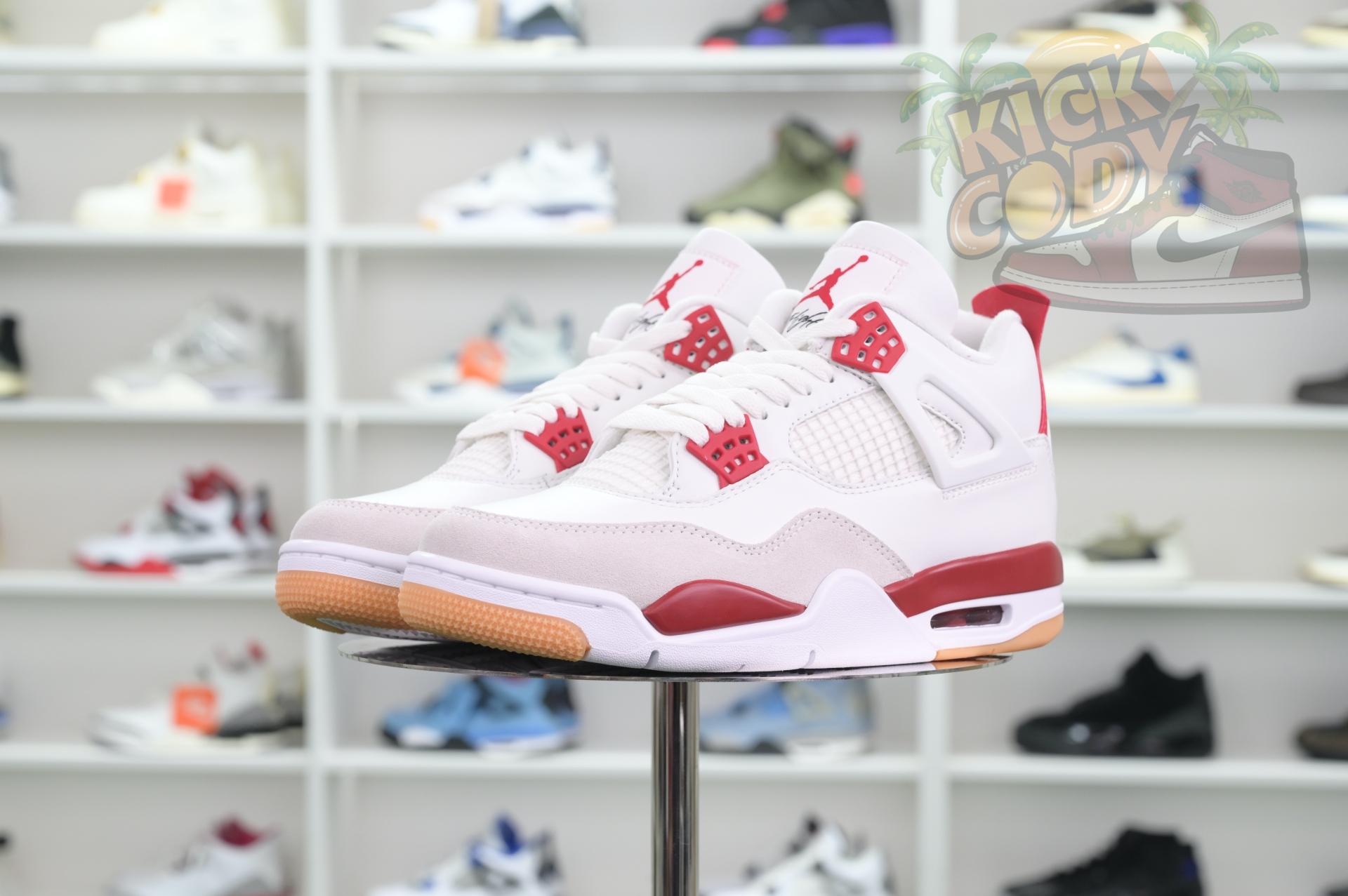 Nike SB x Jordan Air Jordan4“Varsity Red”