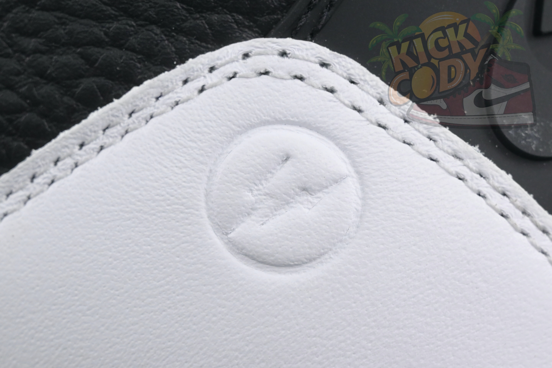 Fragment Design x Jordan Air Jordan 3“Black/ White”  DA3595-001
