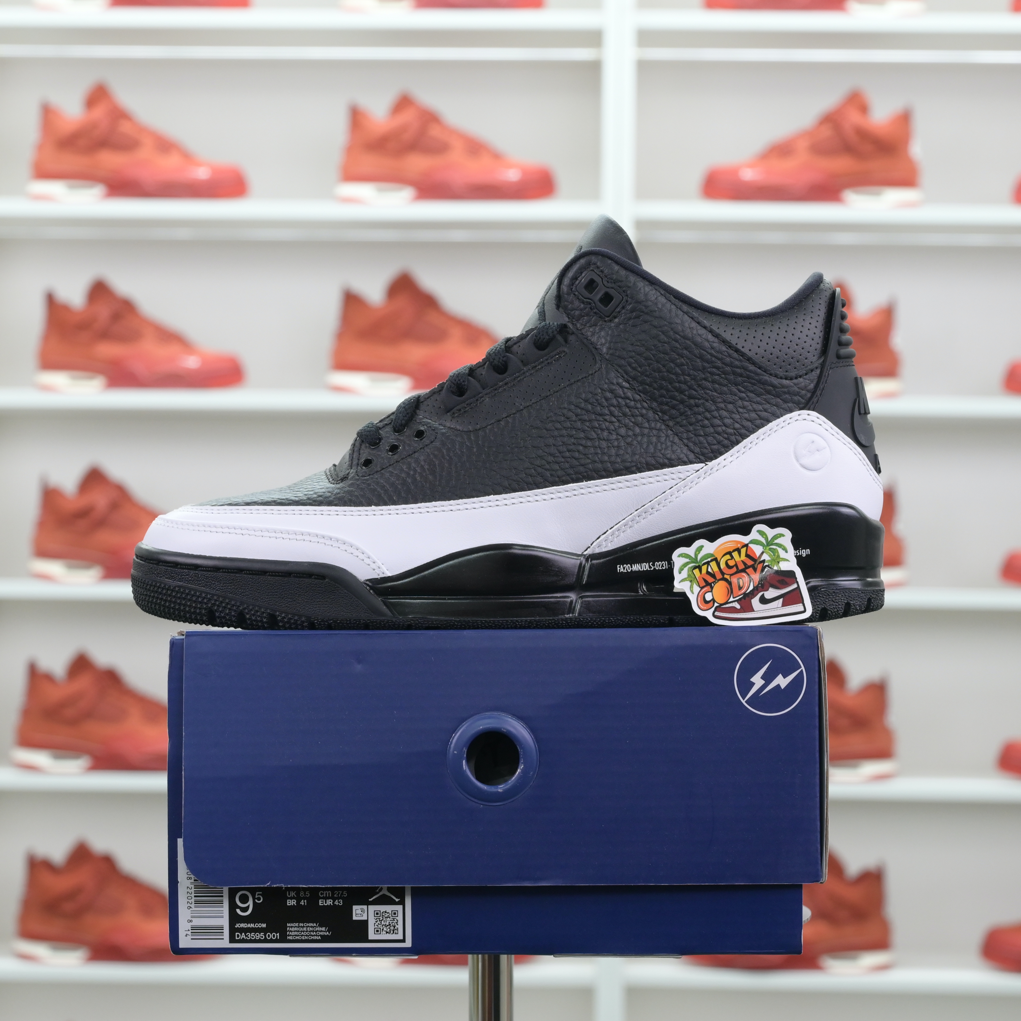 Fragment Design x Jordan Air Jordan 3“Black/ White” DA3595-001