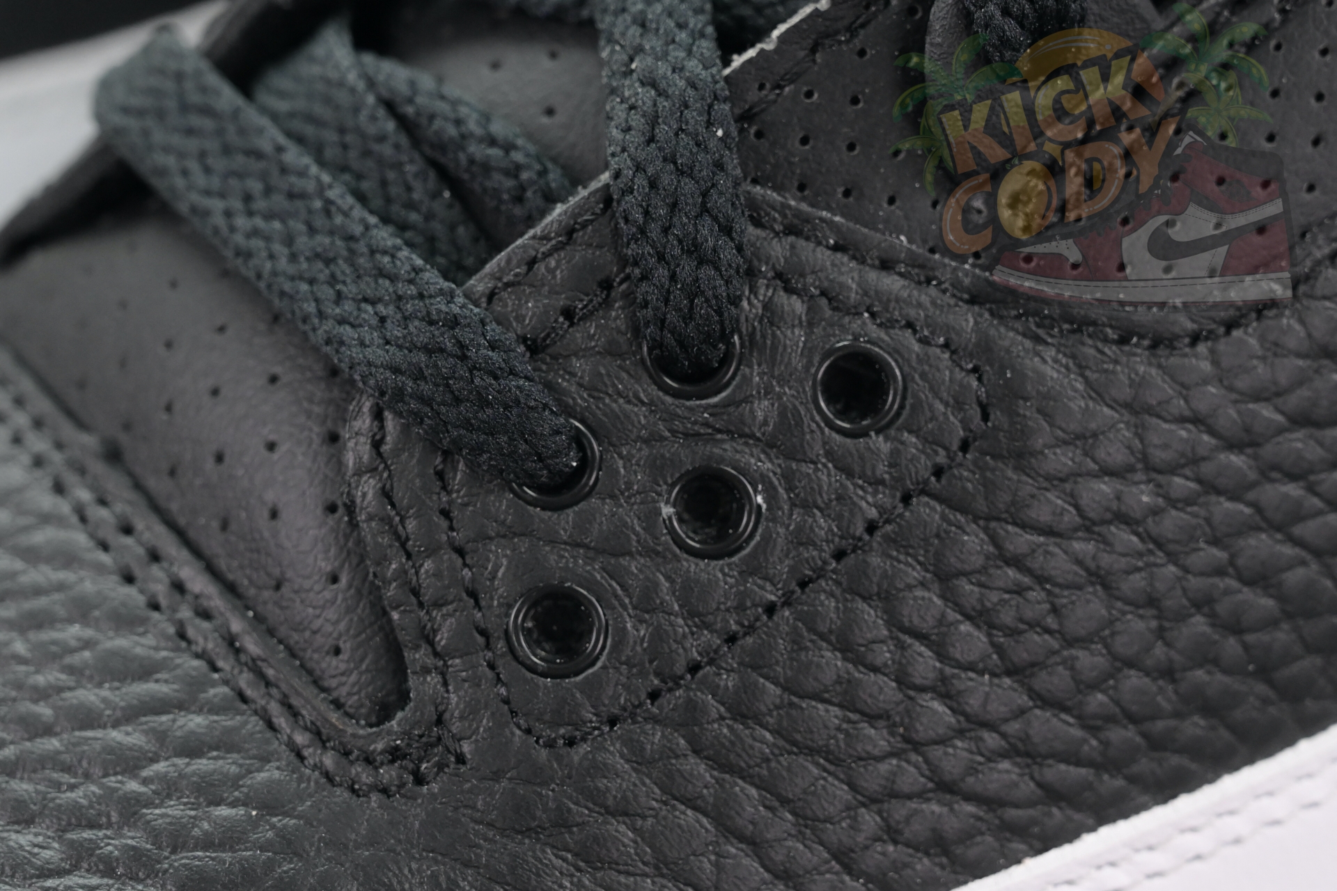 Fragment Design x Jordan Air Jordan 3“Black/ White”  DA3595-001