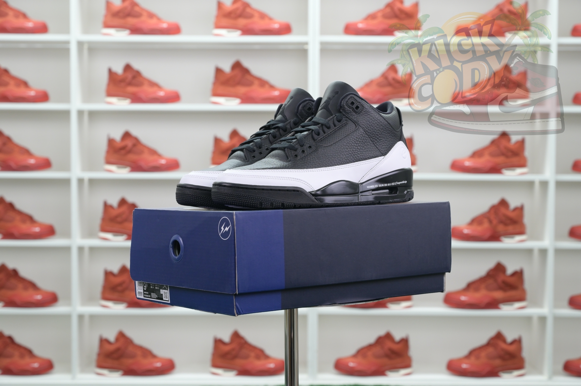 Fragment Design x Jordan Air Jordan 3“Black/ White” DA3595-001