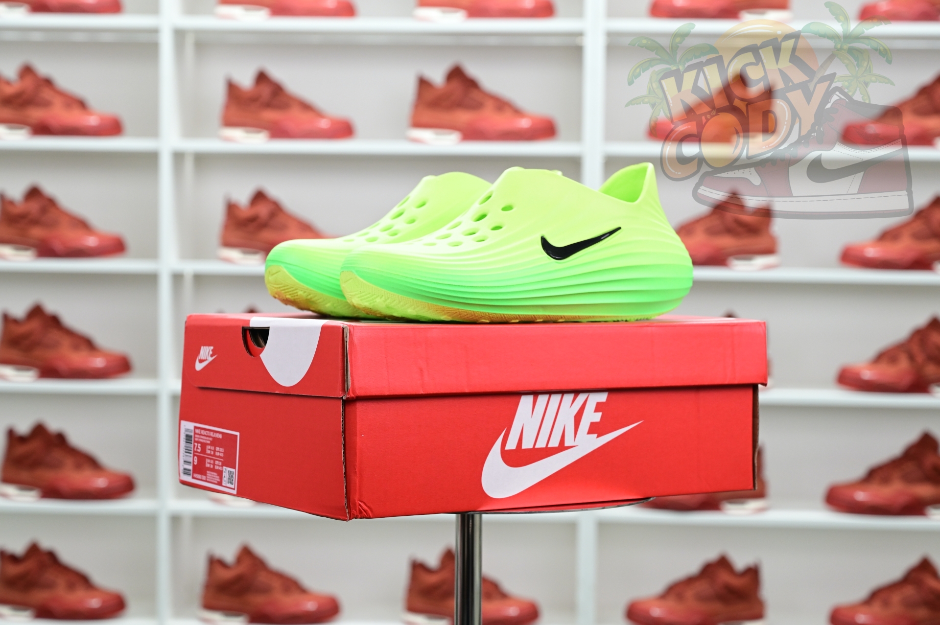 Nike ReactX Rejuven8 Green Strike  HV5060-300