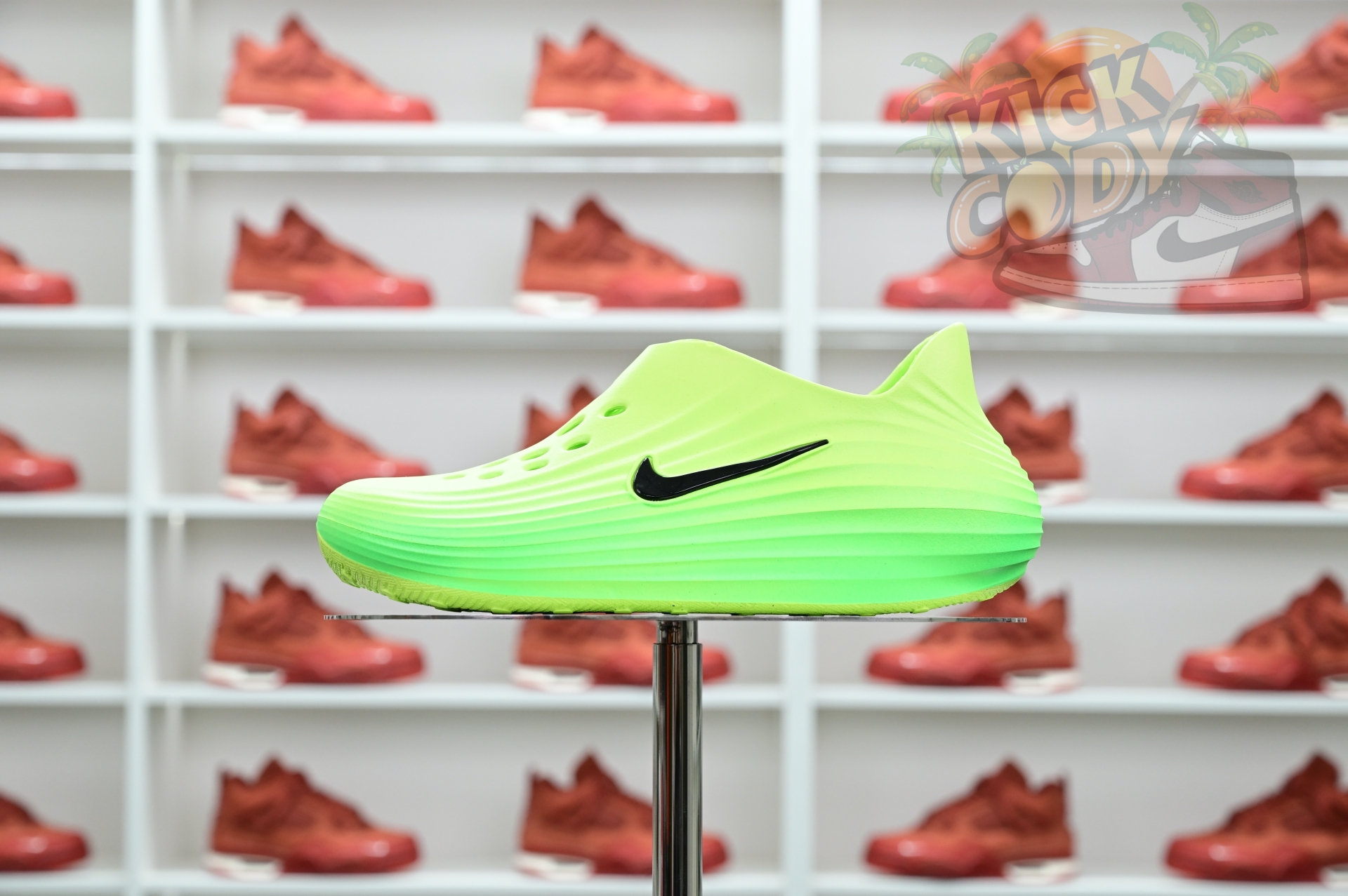 Nike ReactX Rejuven8 Green Strike  HV5060-300