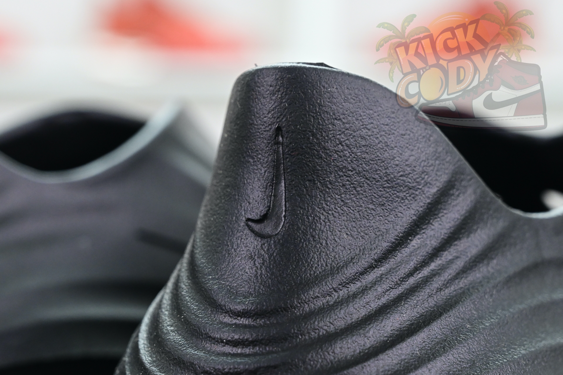 Nike ReactX Rejuven8 HV5060-001