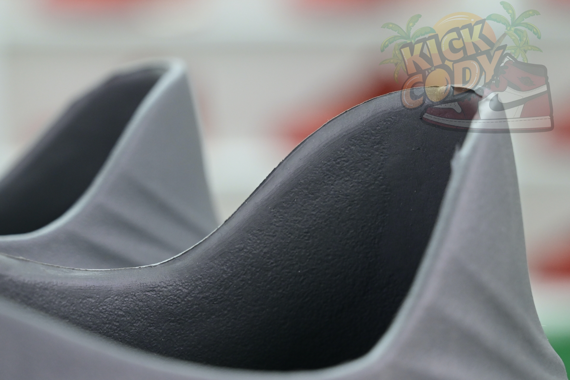 Nike ReactX Rejuven8  HV5060-002