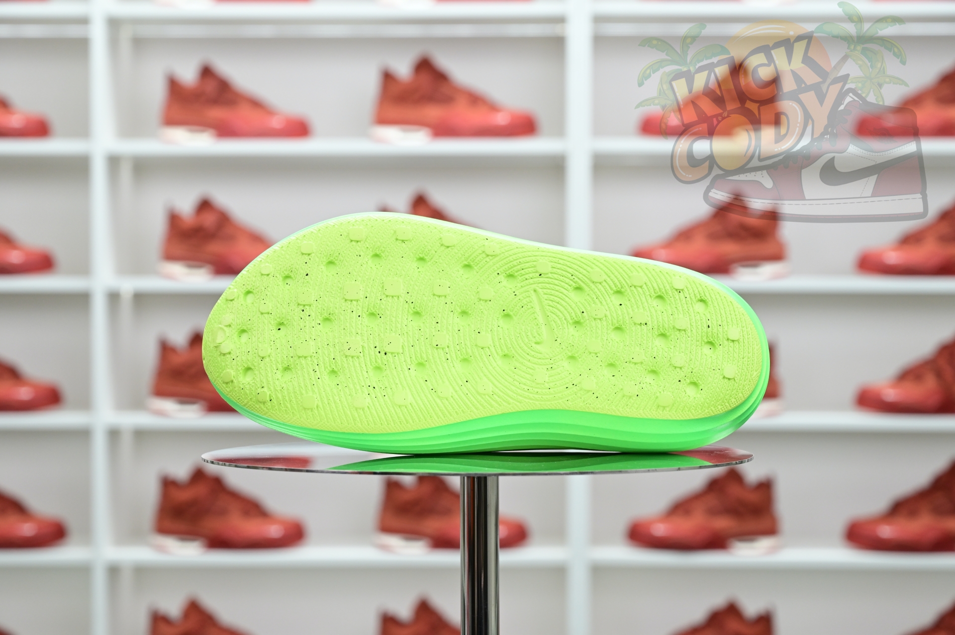 Nike ReactX Rejuven8 Green Strike  HV5060-300