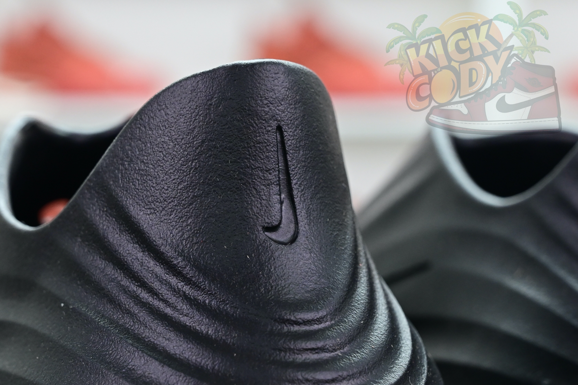 Nike ReactX Rejuven8  HV5062-001