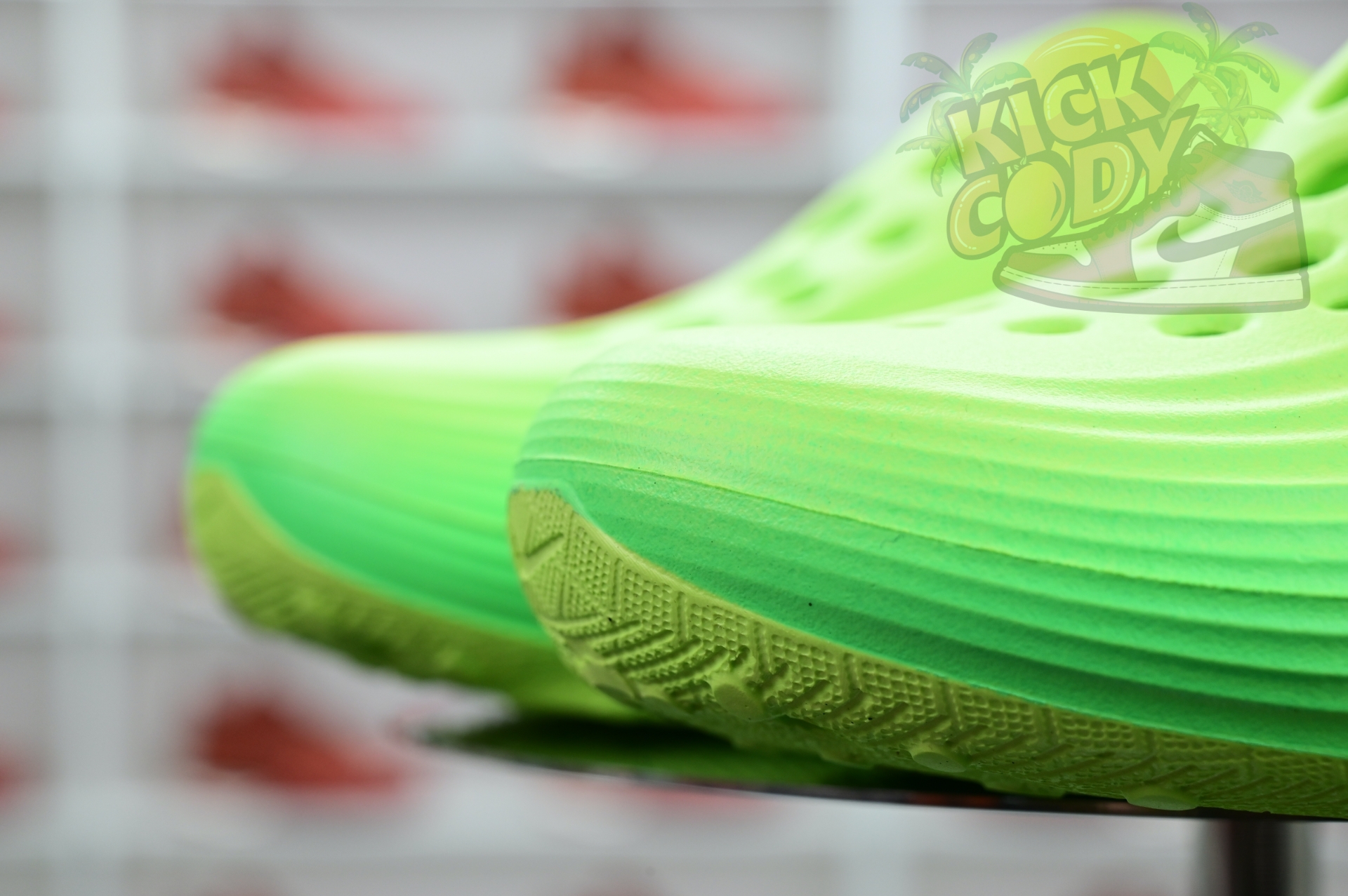 Nike ReactX Rejuven8 Green Strike  HV5060-300