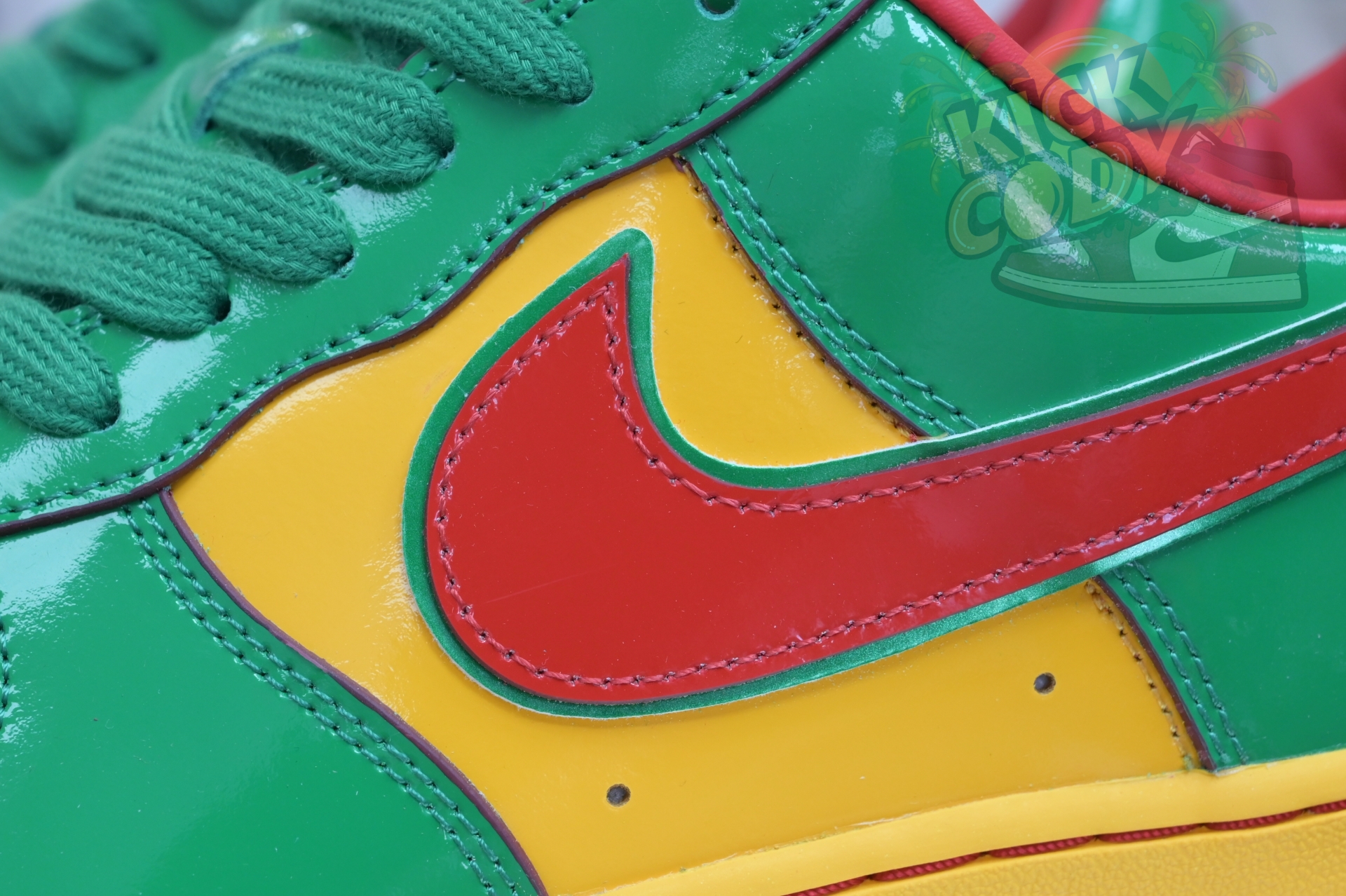 Nike Air Force 1 IH4383-300