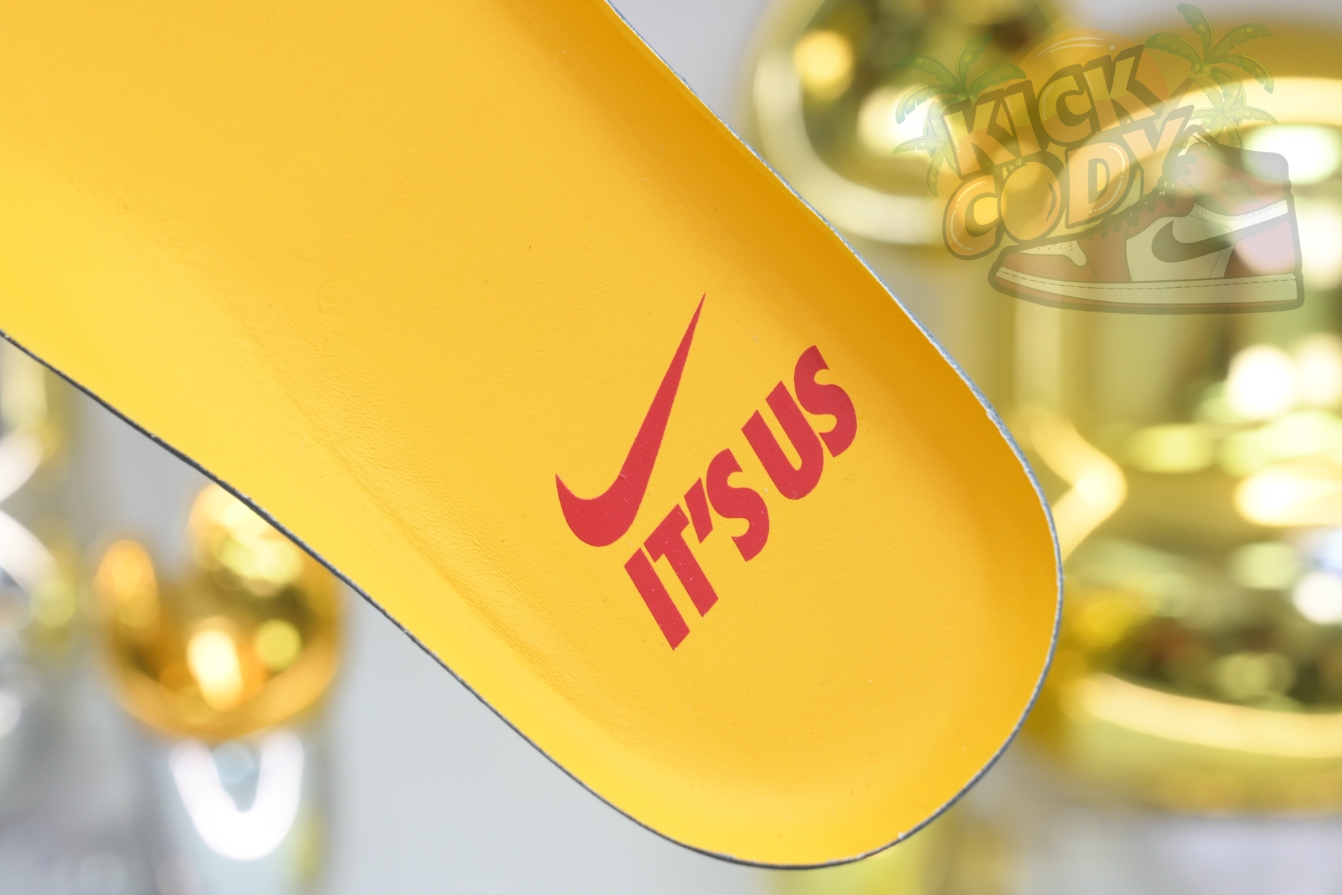 Nike Air Force 1 IH4383-300