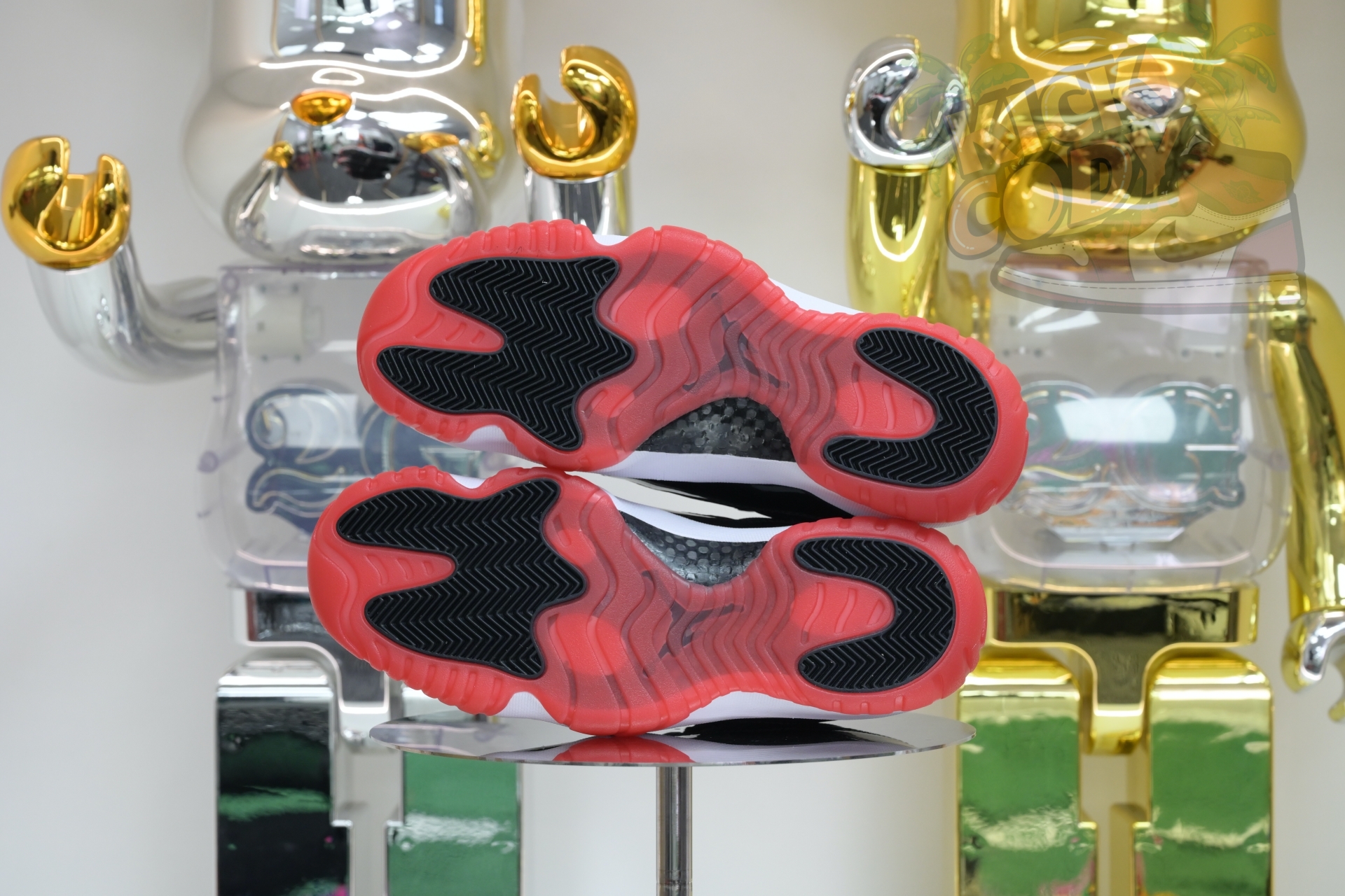 Air Jordan 11 Low“Bred” FV5104-006