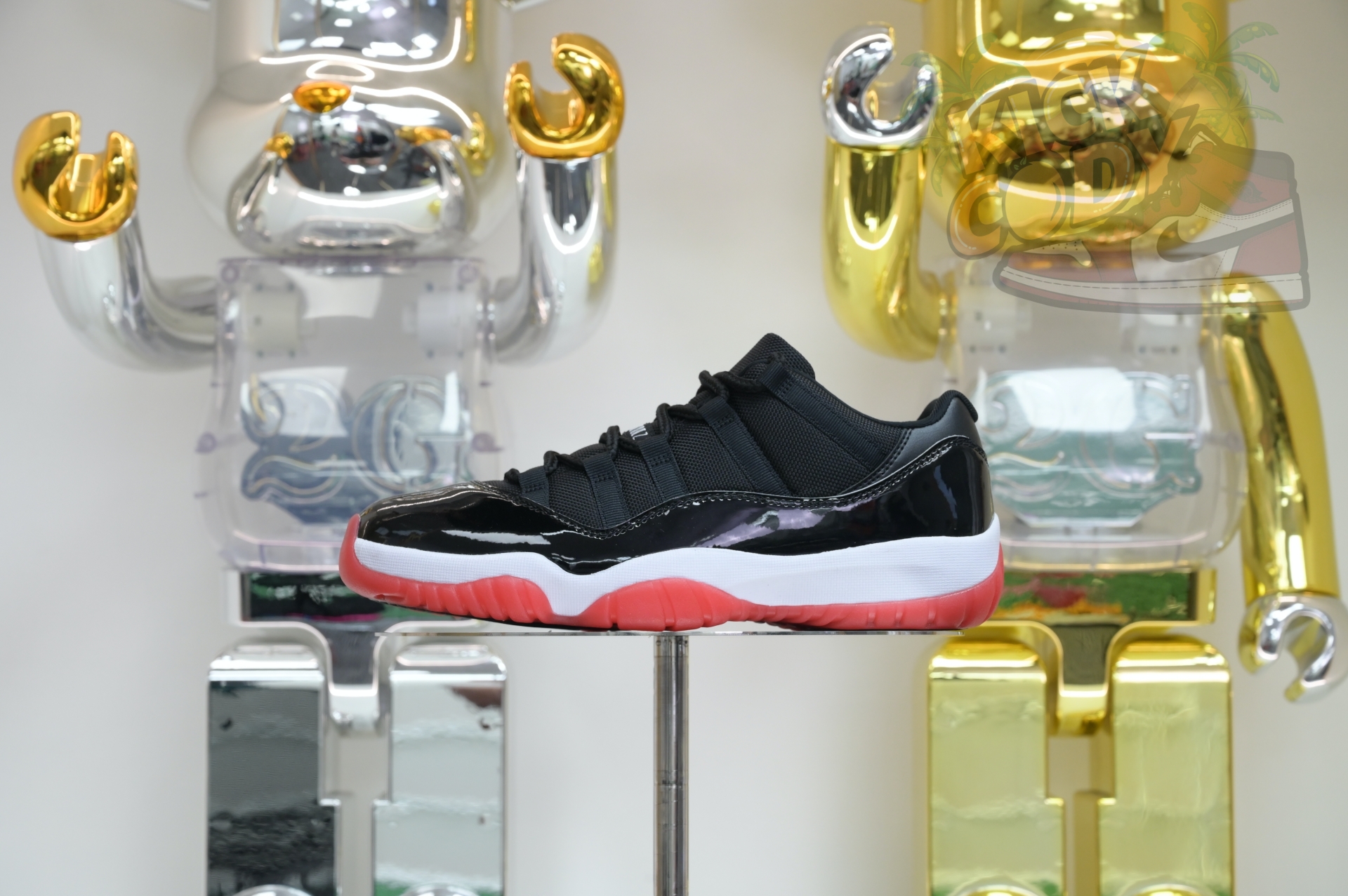 Air Jordan 11 Low“Bred” FV5104-006