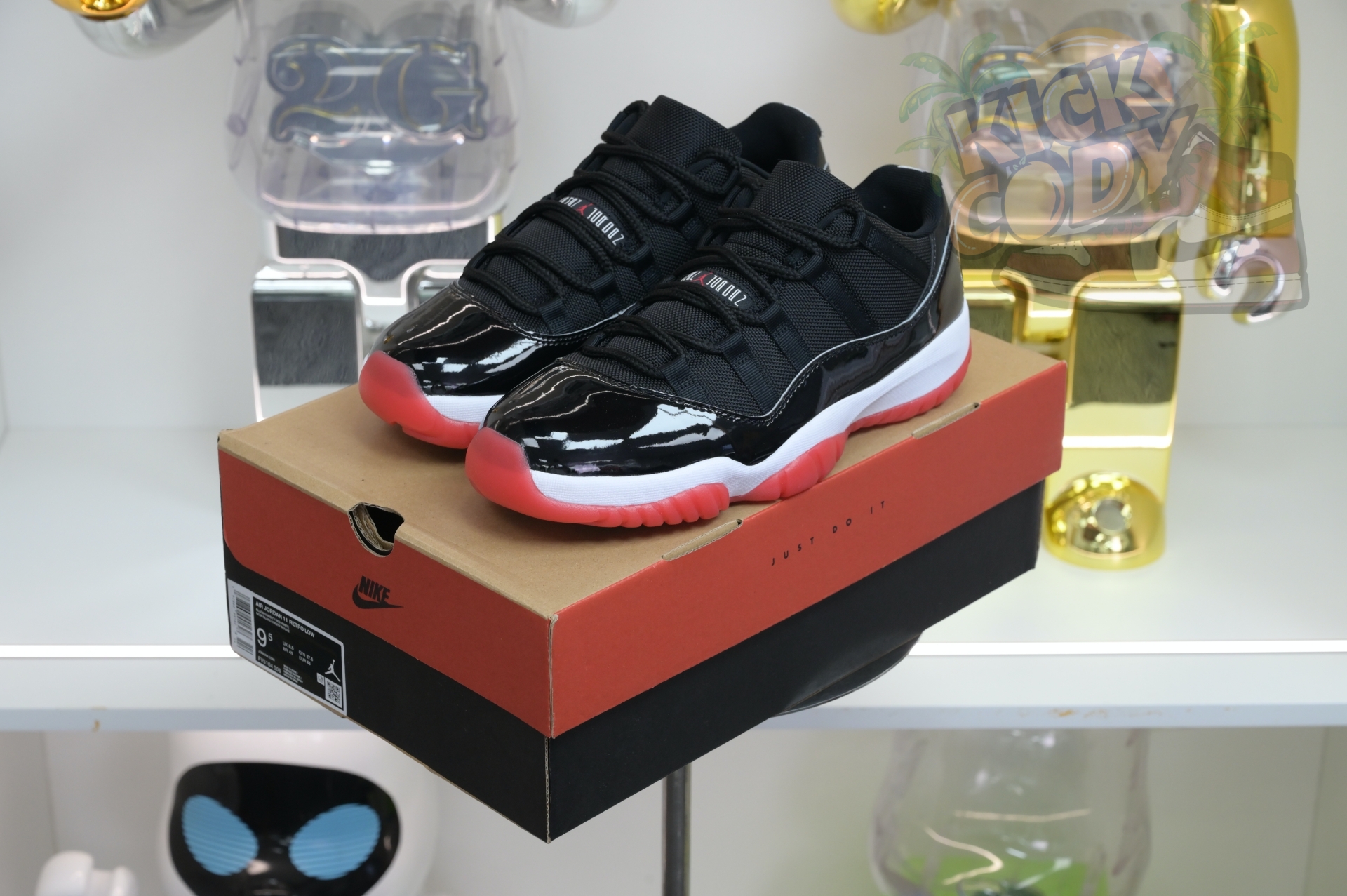 Air Jordan 11 Low“Bred” FV5104-006