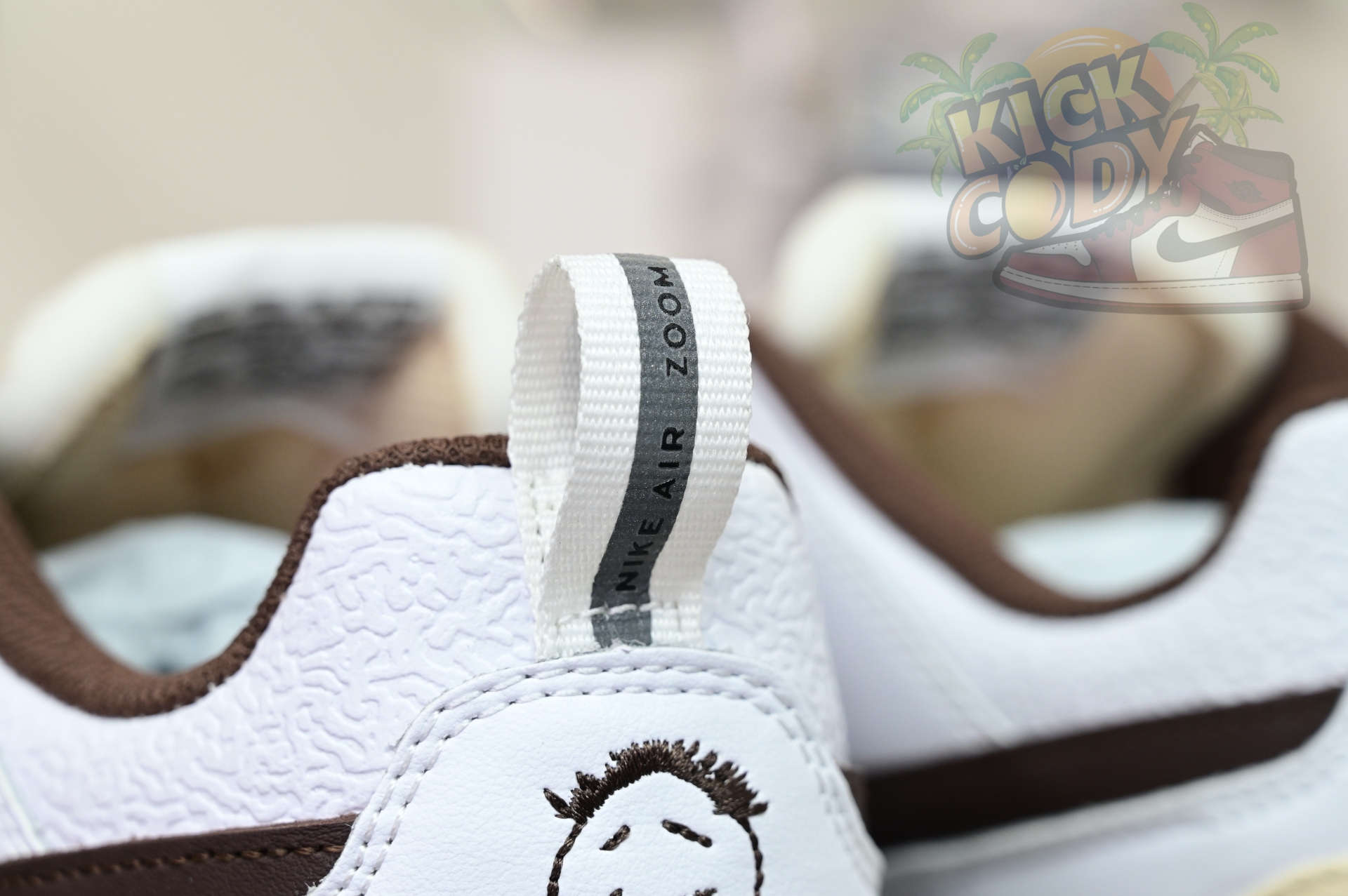 Travis Scott x Nike ZOOM Field JAXX“White/ Light Chocolate”HQ3073-100