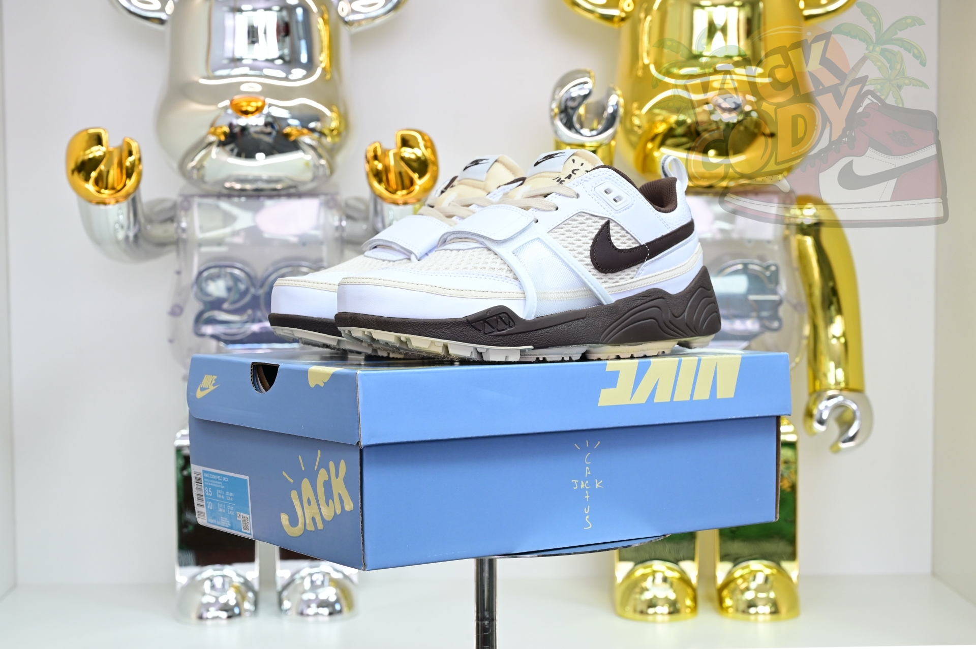 Travis Scott x Nike ZOOM Field JAXX“White/ Light Chocolate”HQ3073-100