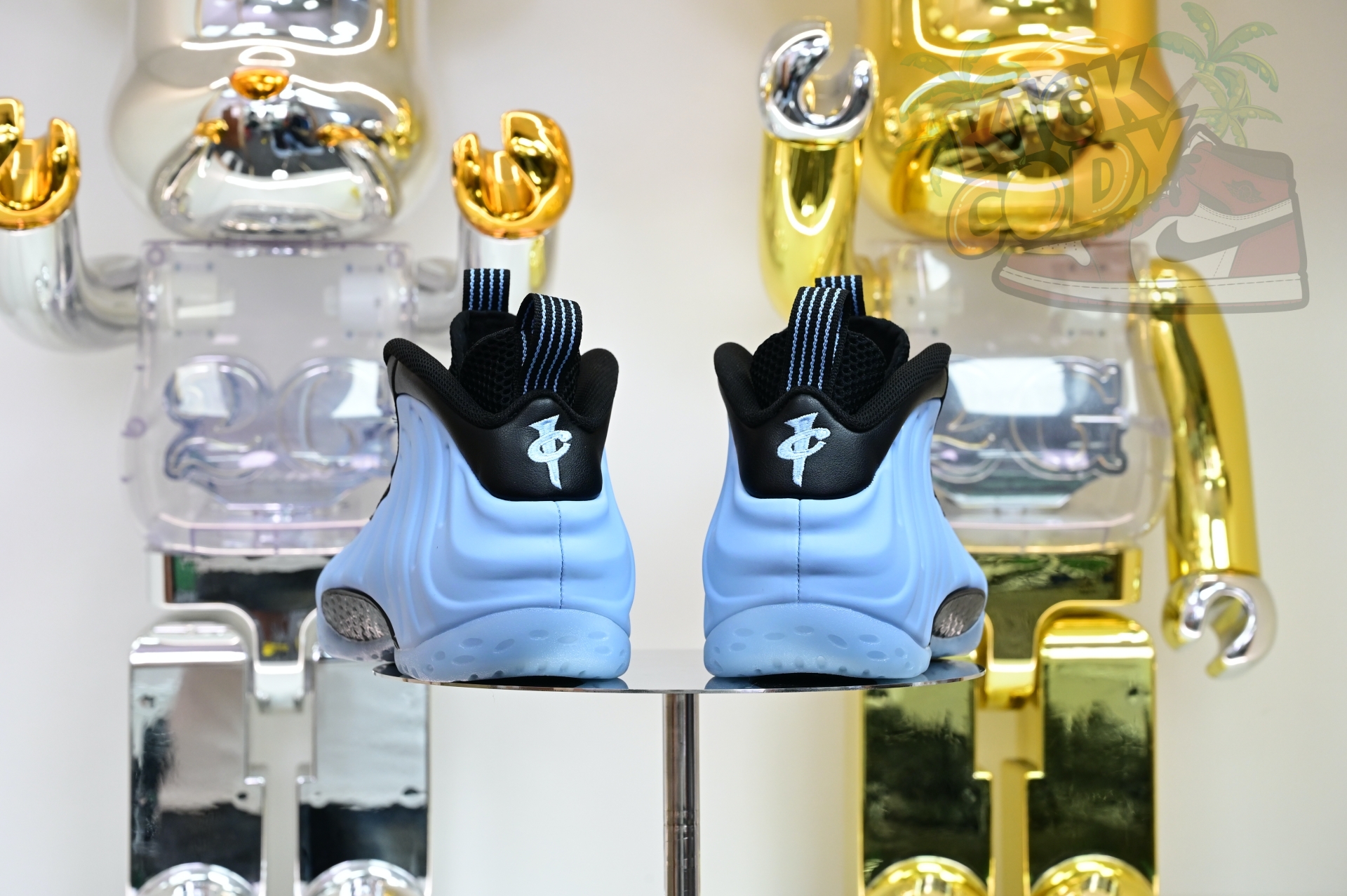 Nike Air Foamposite One 'Psychic Blue and Black'  HJ6014-400