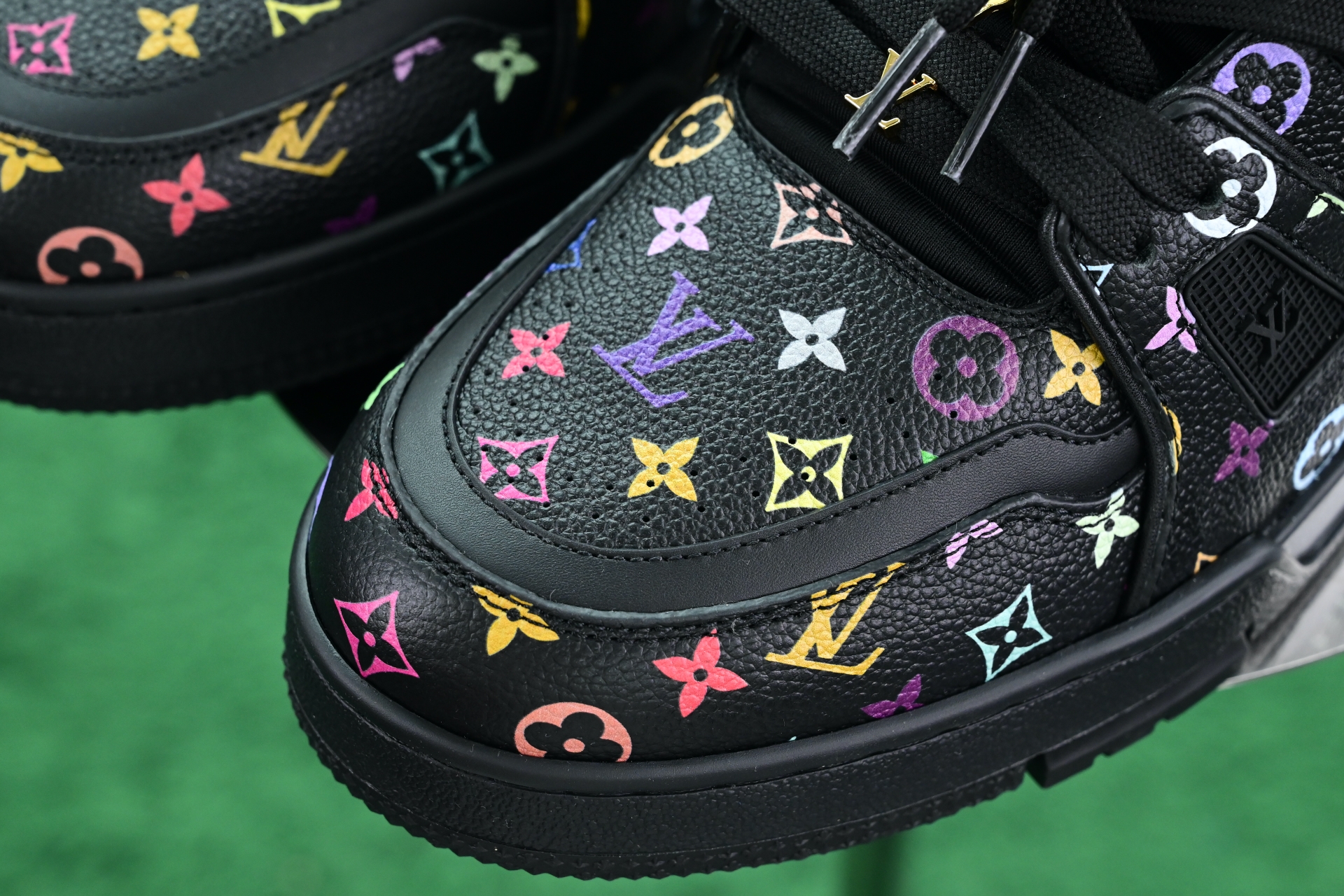 Takashi Murakami x LOUIS VUITTON Trainer