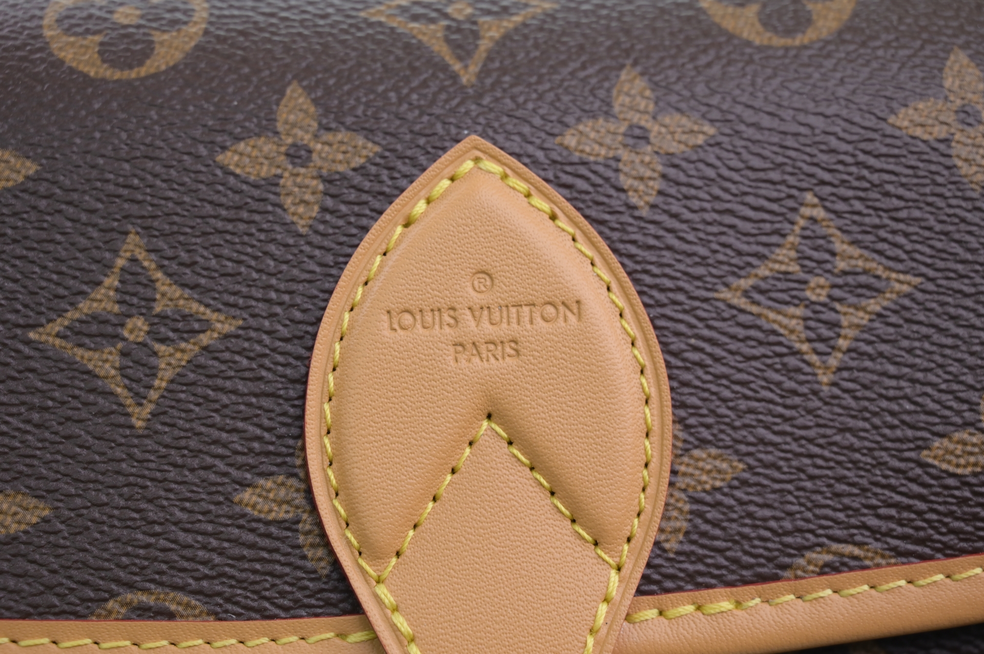 LOUIS VUITTON