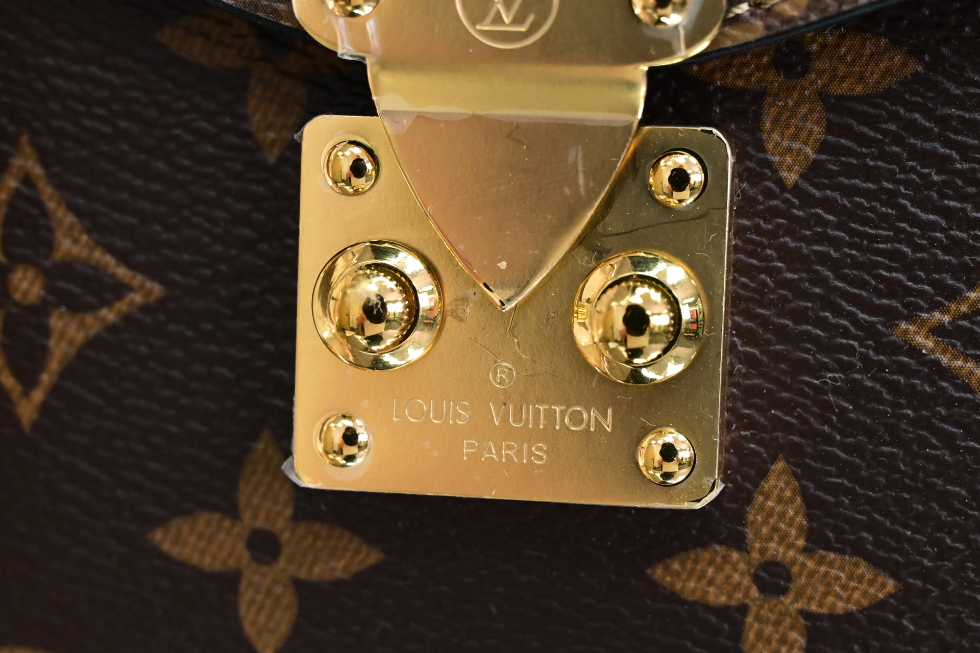 LOUIS VUITTON