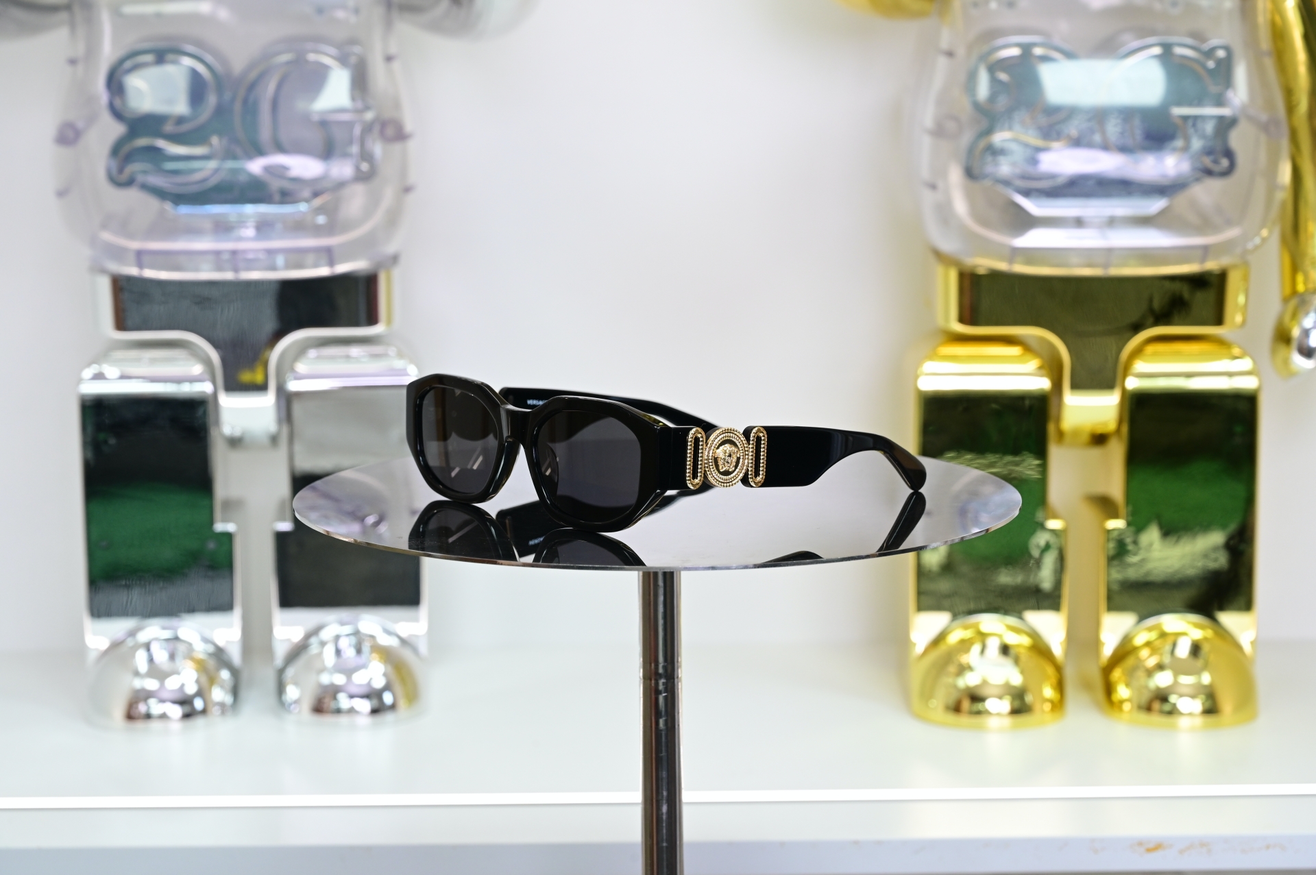 VERSACE