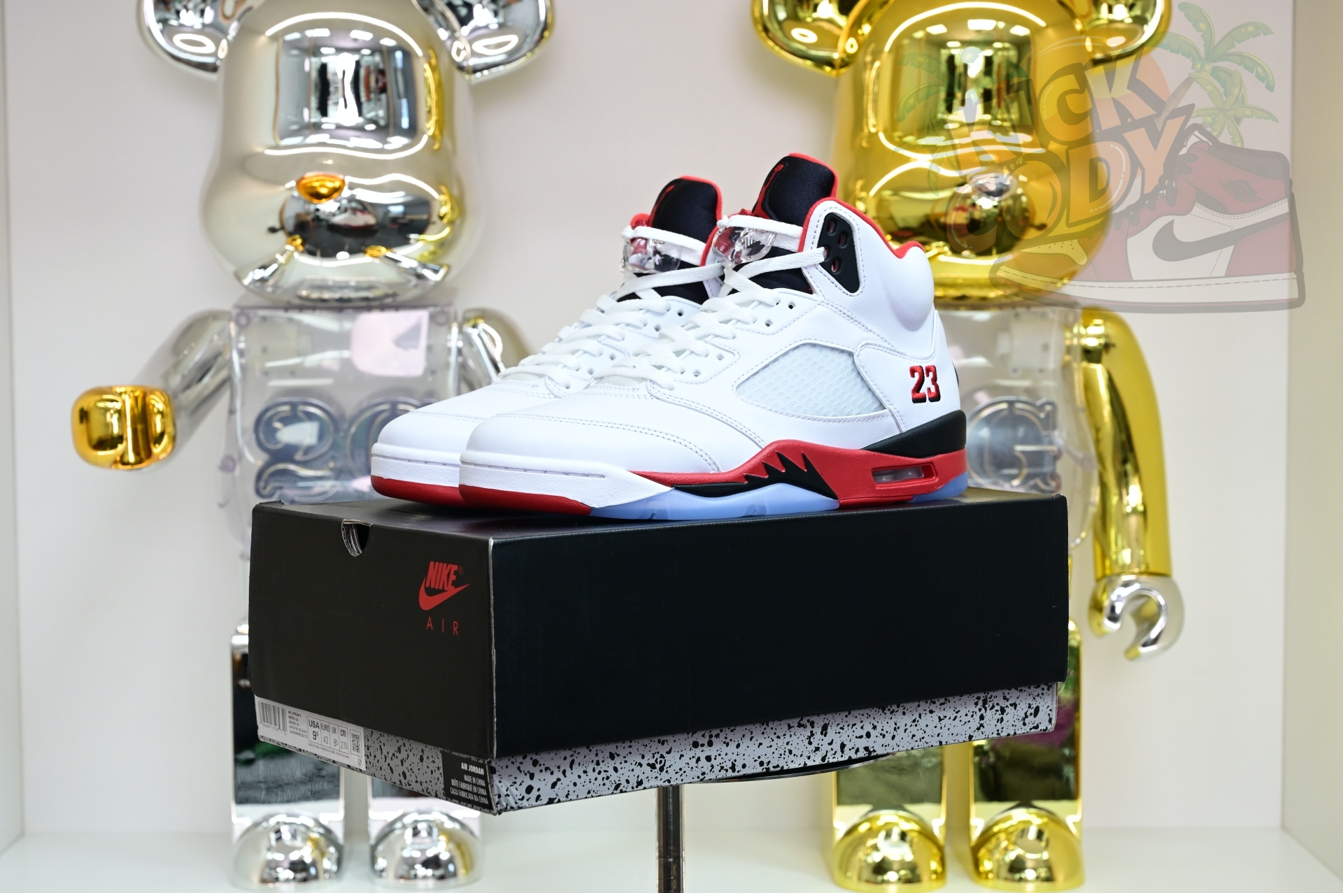 Air Jordan 5 Fire Red“Black Tongue” HQ7978-101