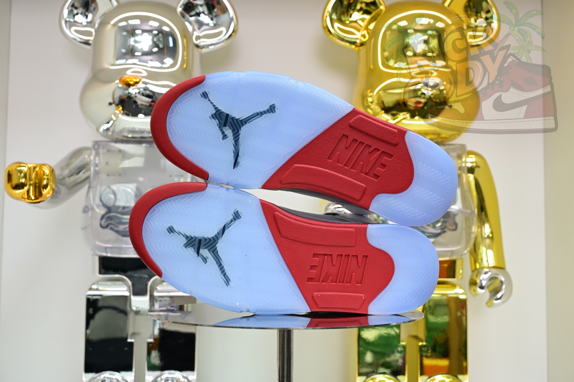 Air Jordan 5 Fire Red“Black Tongue”  HQ7978-101