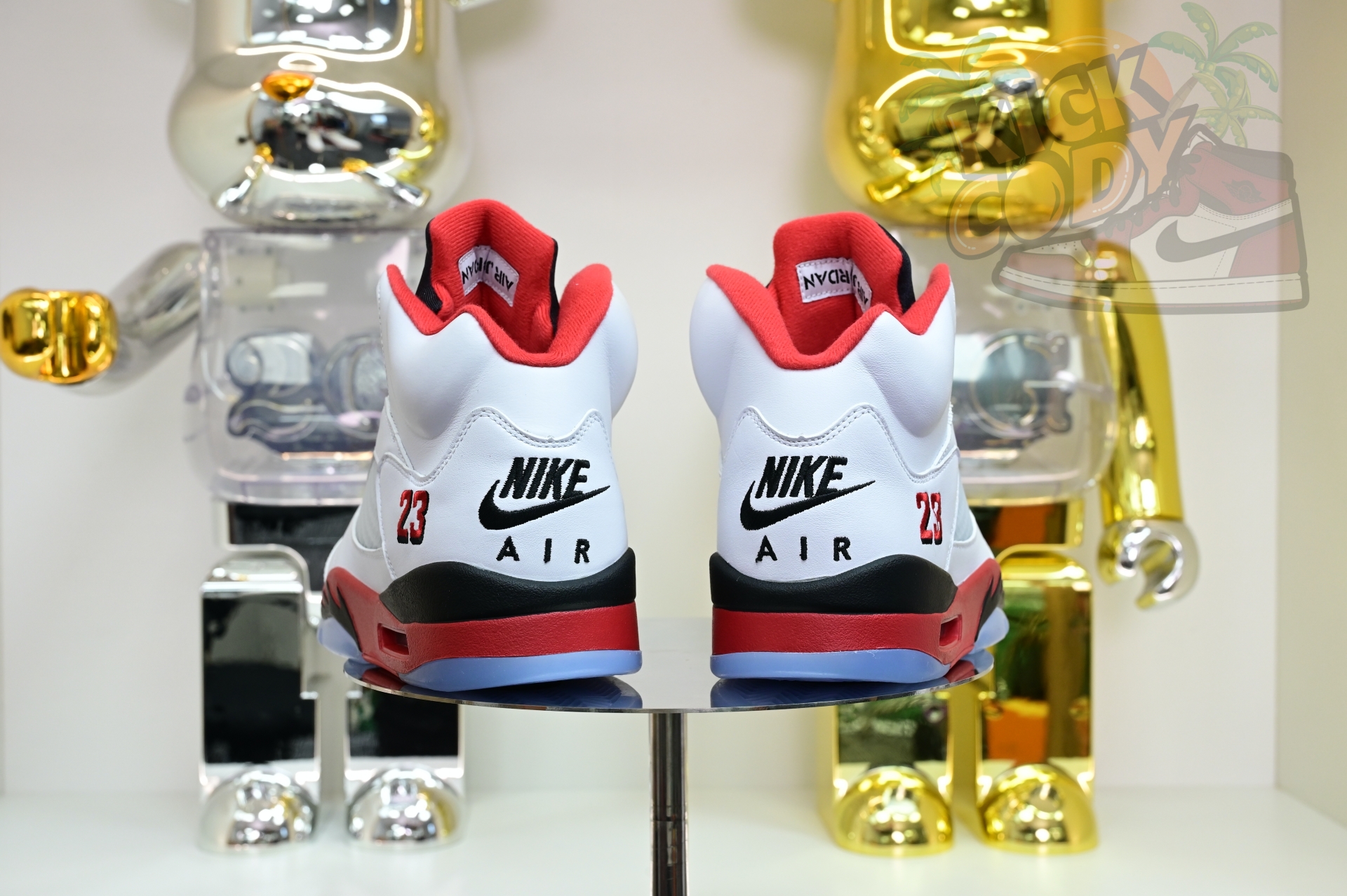 Air Jordan 5 Fire Red“Black Tongue”  HQ7978-101