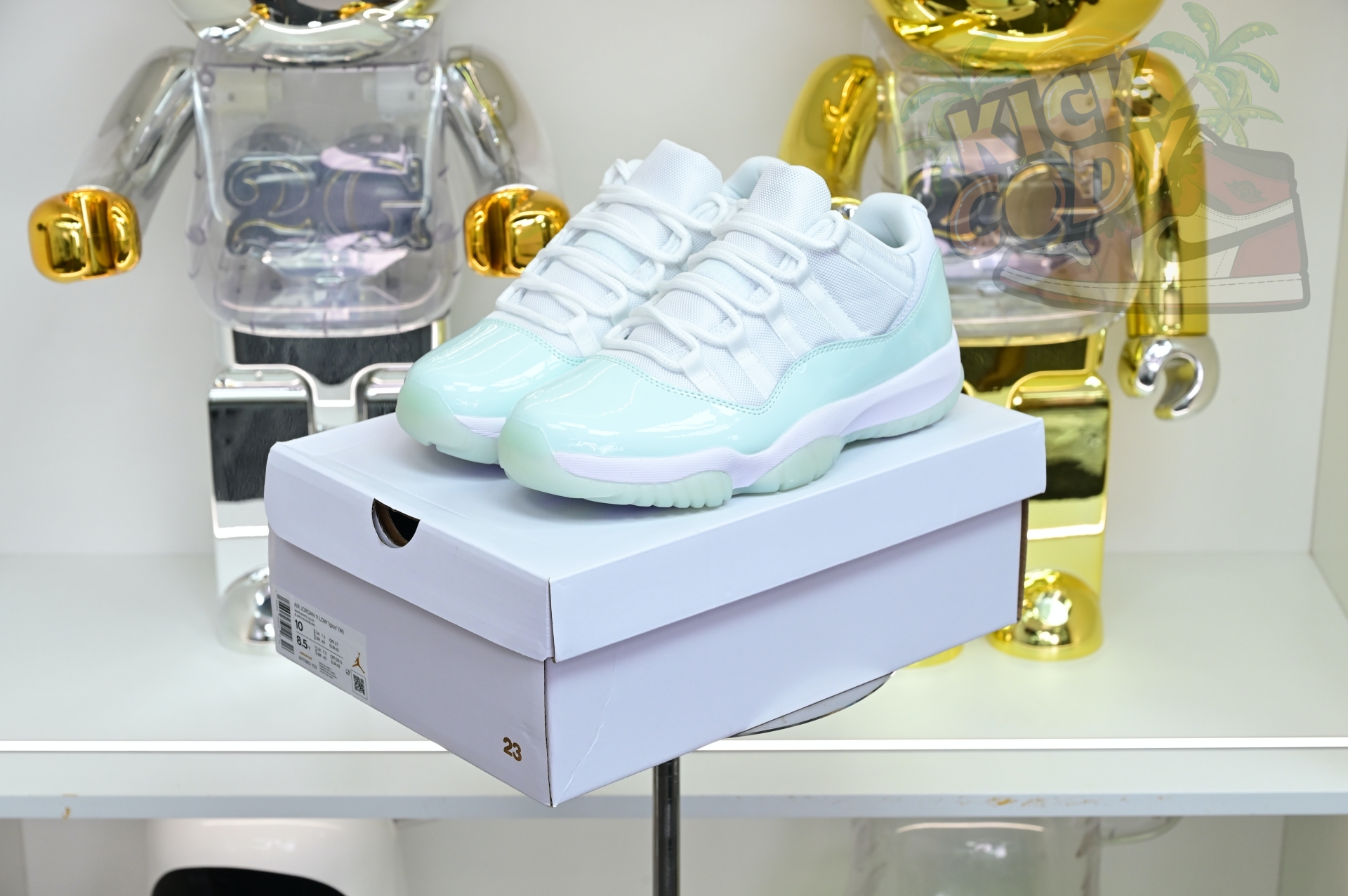 Air Jordan 11 LOW  AH7860-103