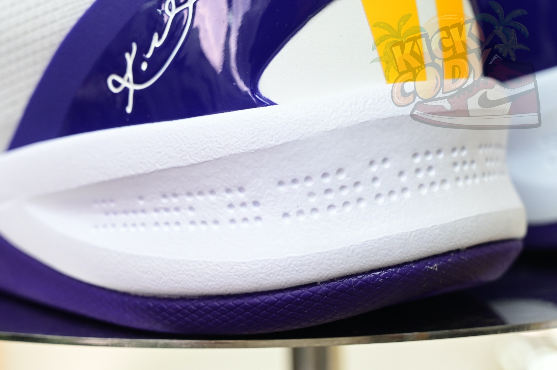 Nike Zoom Kobe 8 PROTROBTANC COURT PURPLE    HF7485 001