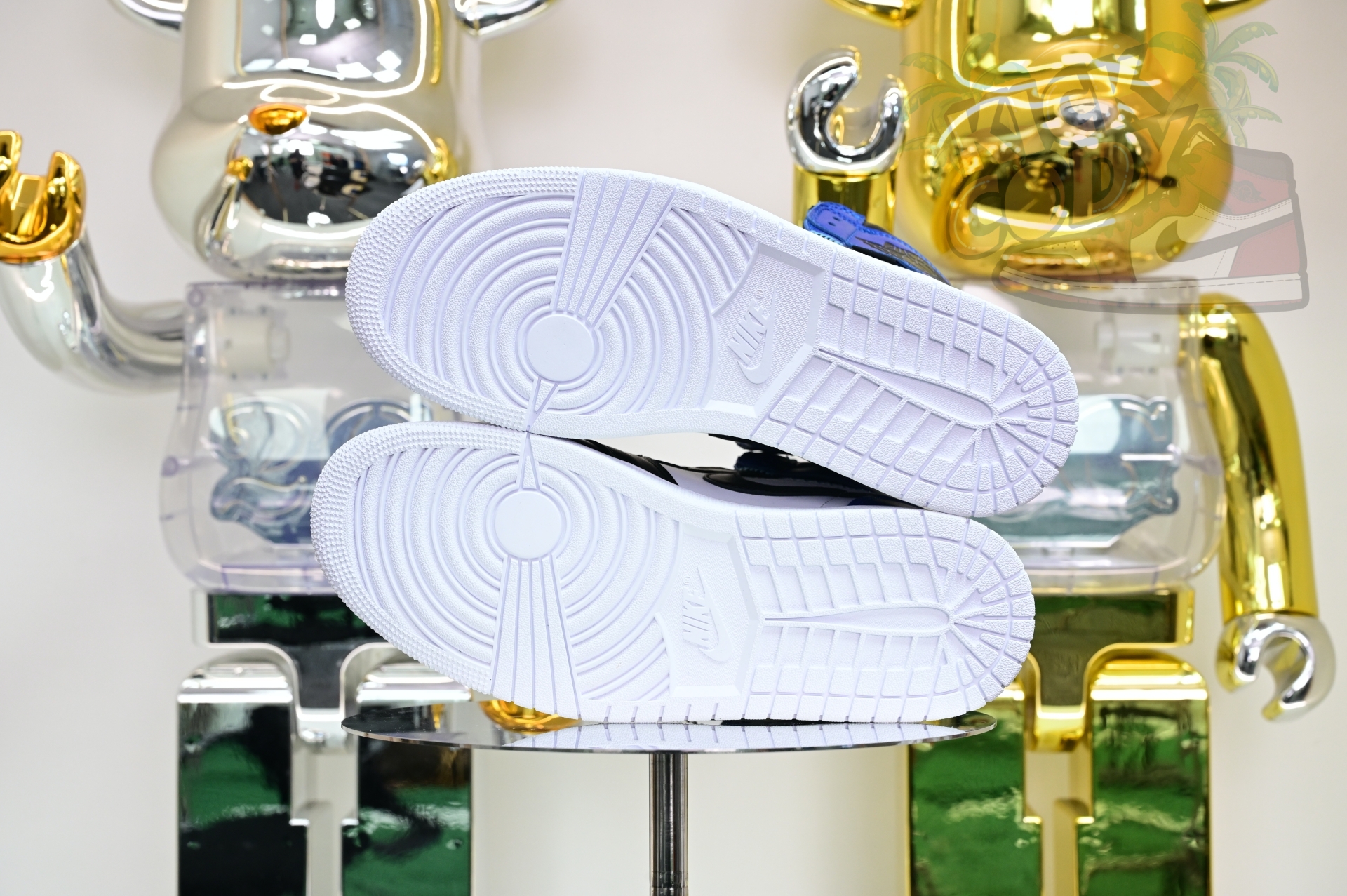 Air Jordan 1  UNDEFEATED x fragment design HIGH OG 107847-001