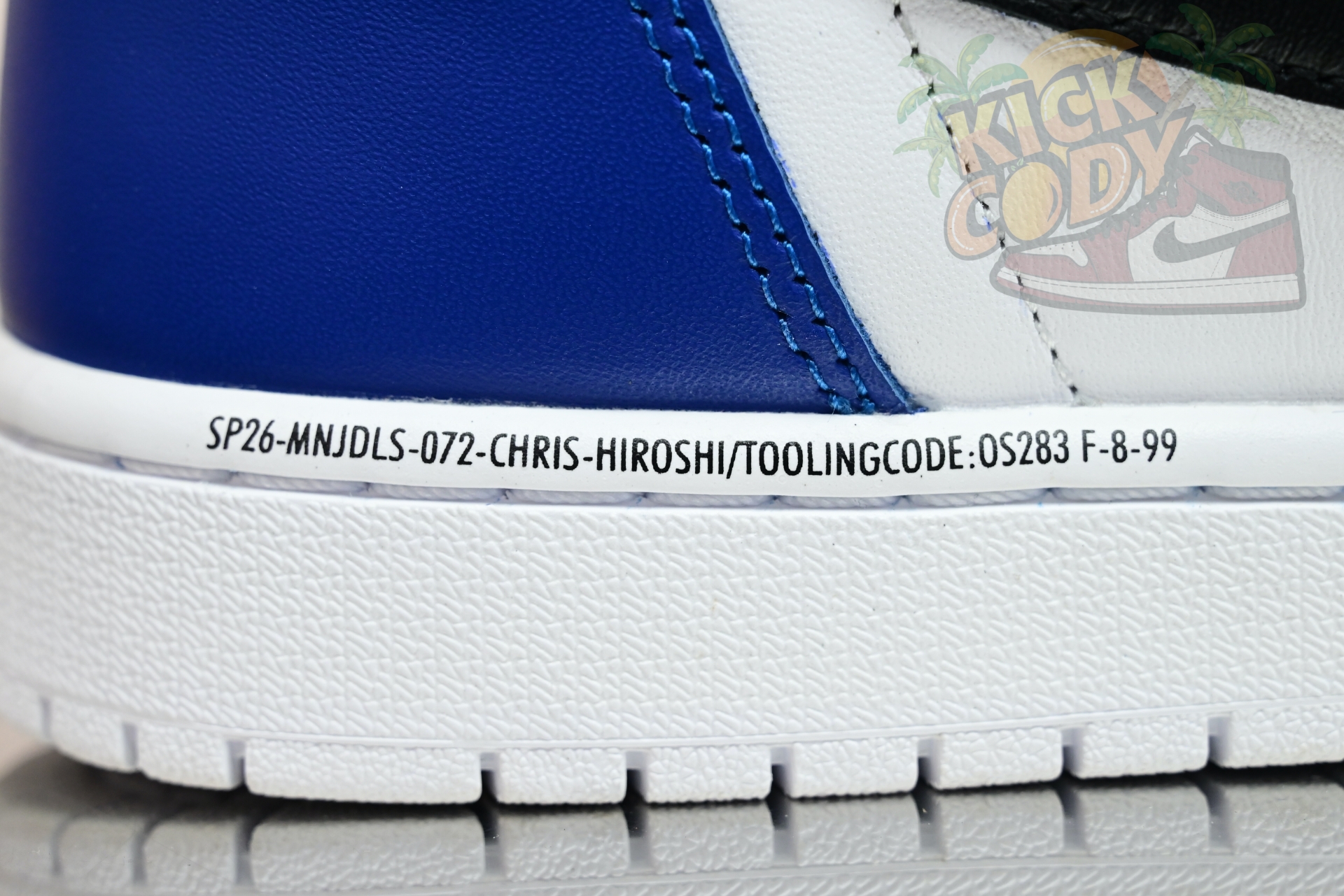 Air Jordan 1  UNDEFEATED x fragment design HIGH OG 107847-001