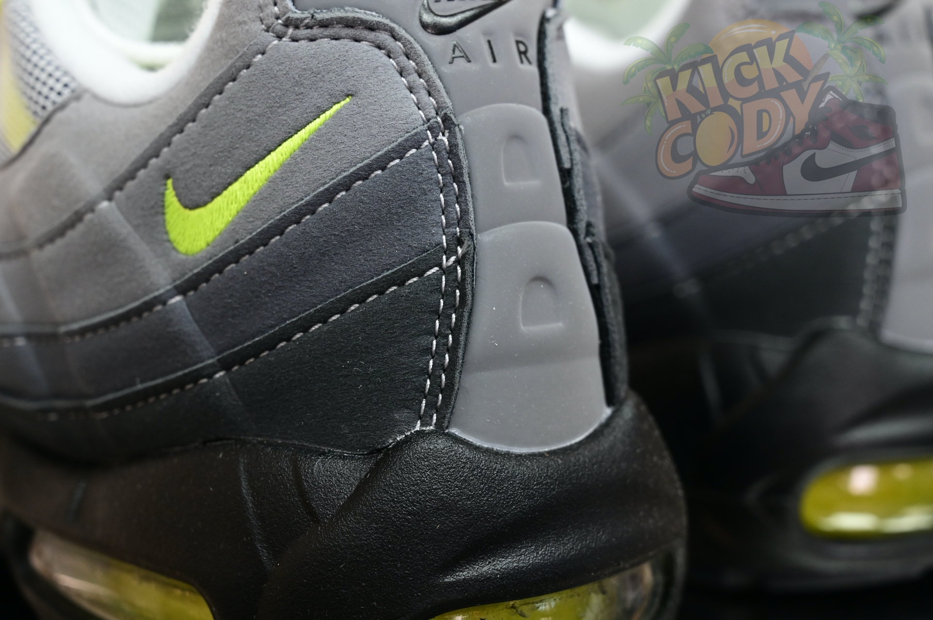 Nike Air Max 95 0G Neon  CT1689-001