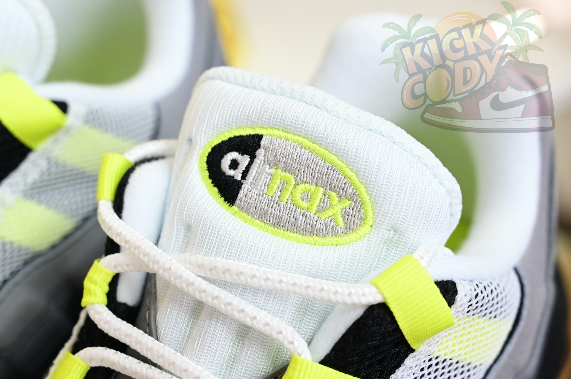 Nike Air Max 95 0G Neon  CT1689-001