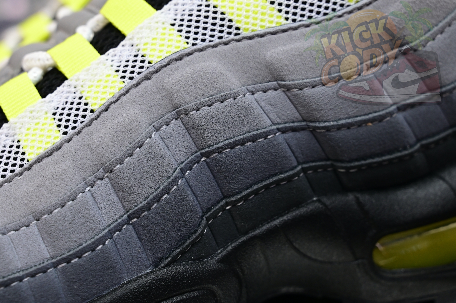 Nike Air Max 95 0G Neon  CT1689-001