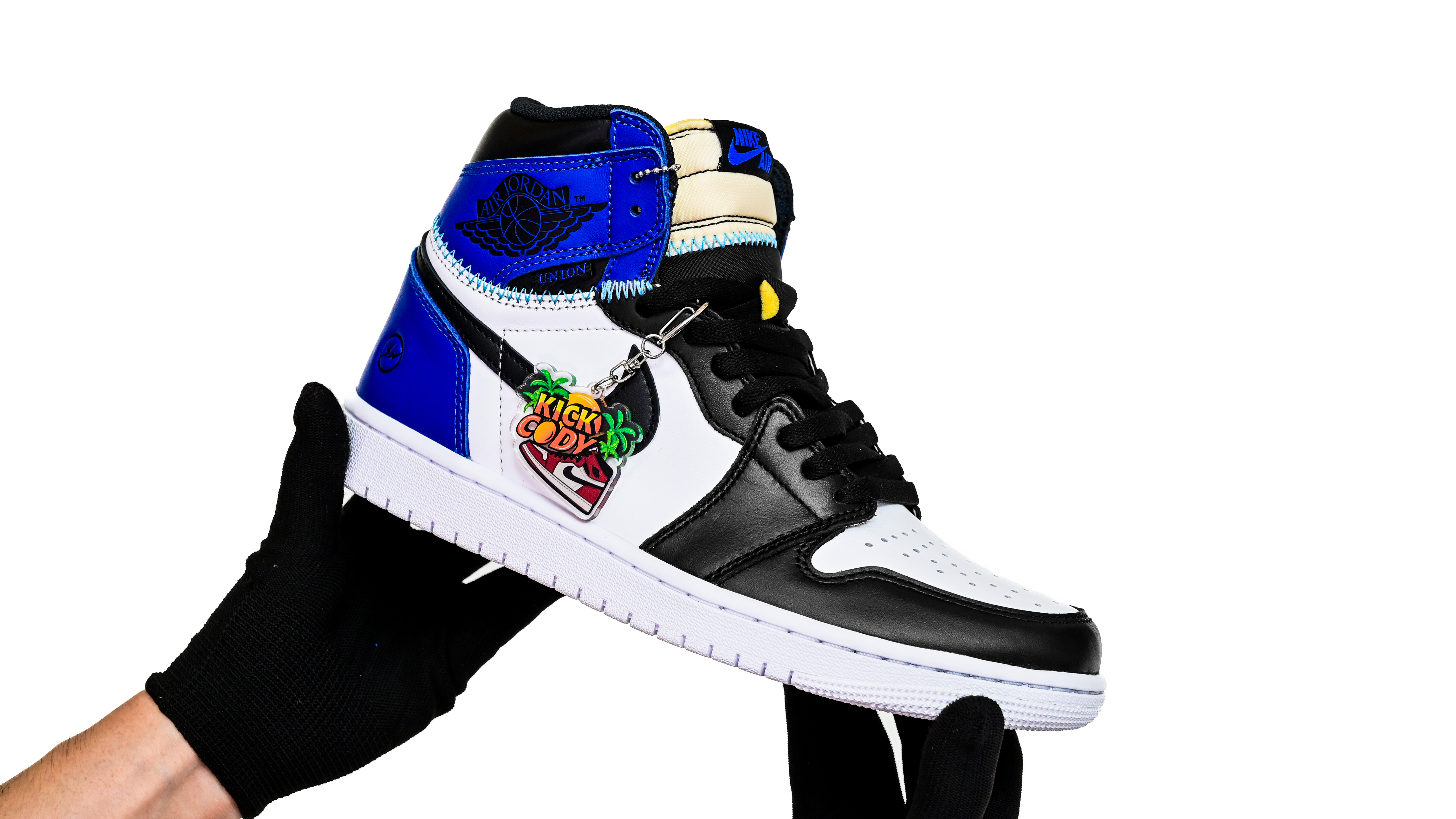 Air Jordan 1  UNDEFEATED x fragment design HIGH OG 107847-001