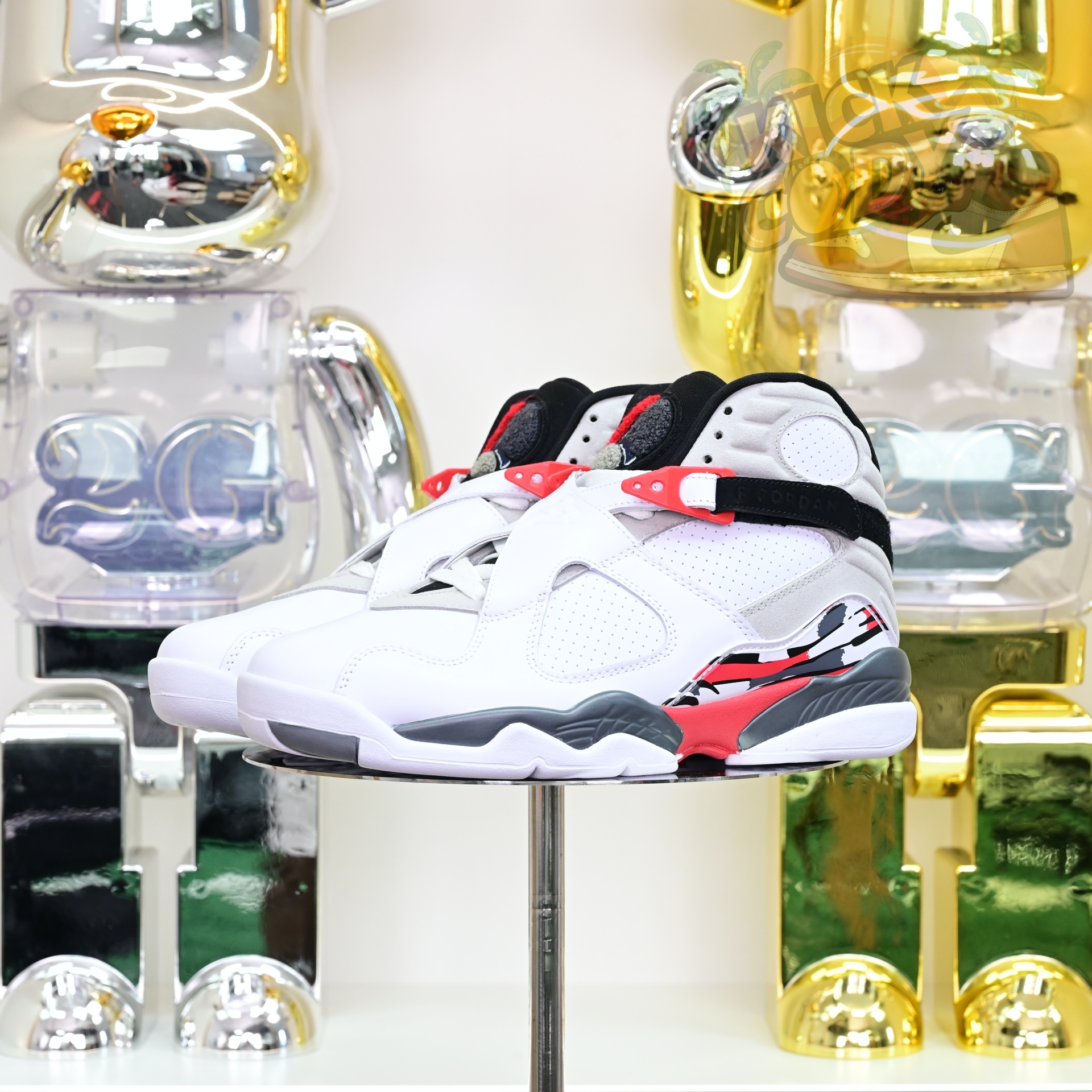 Air Jordan 8 Retro Bugs Bunny  305381-103