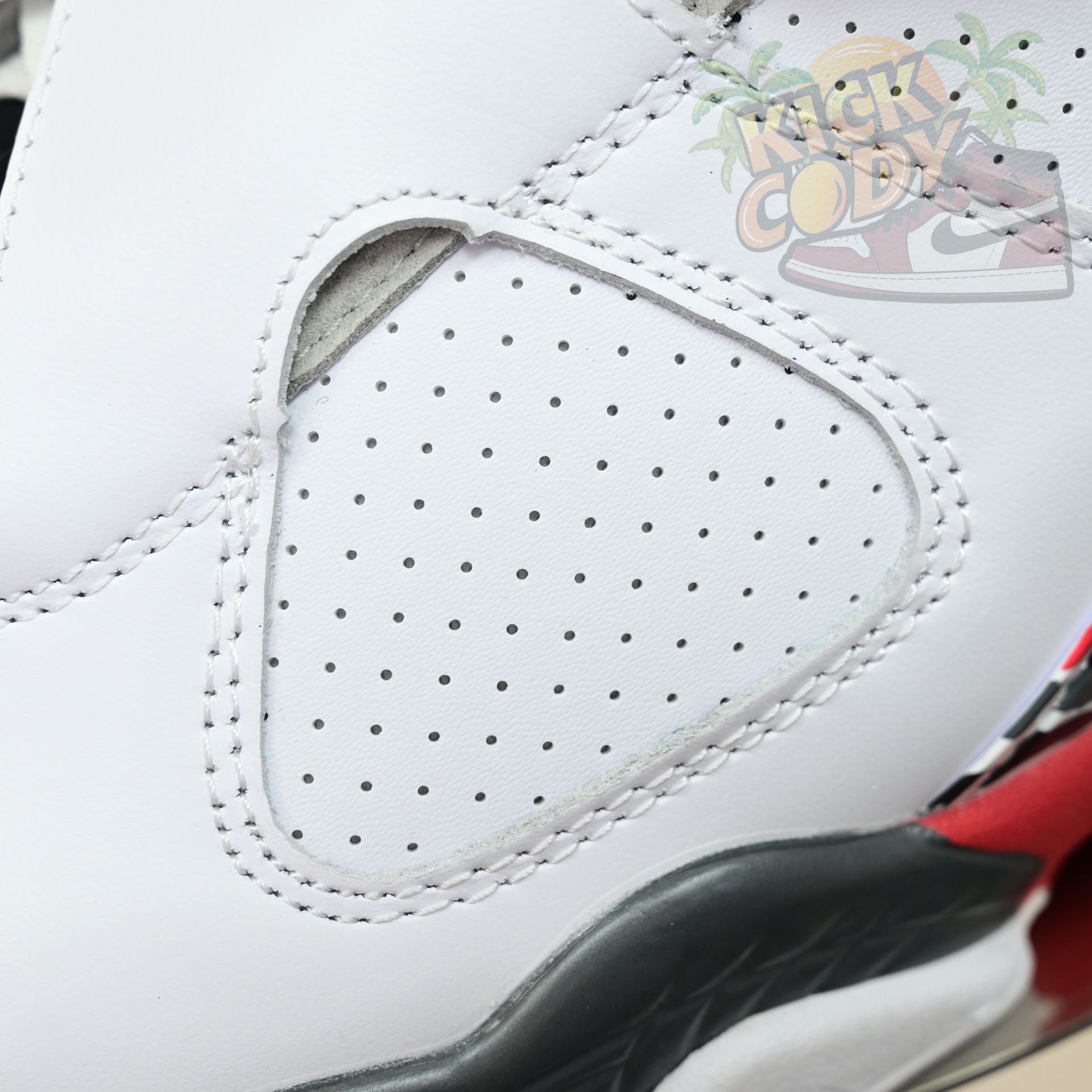 Air Jordan 8 Retro Bugs Bunny  305381-103