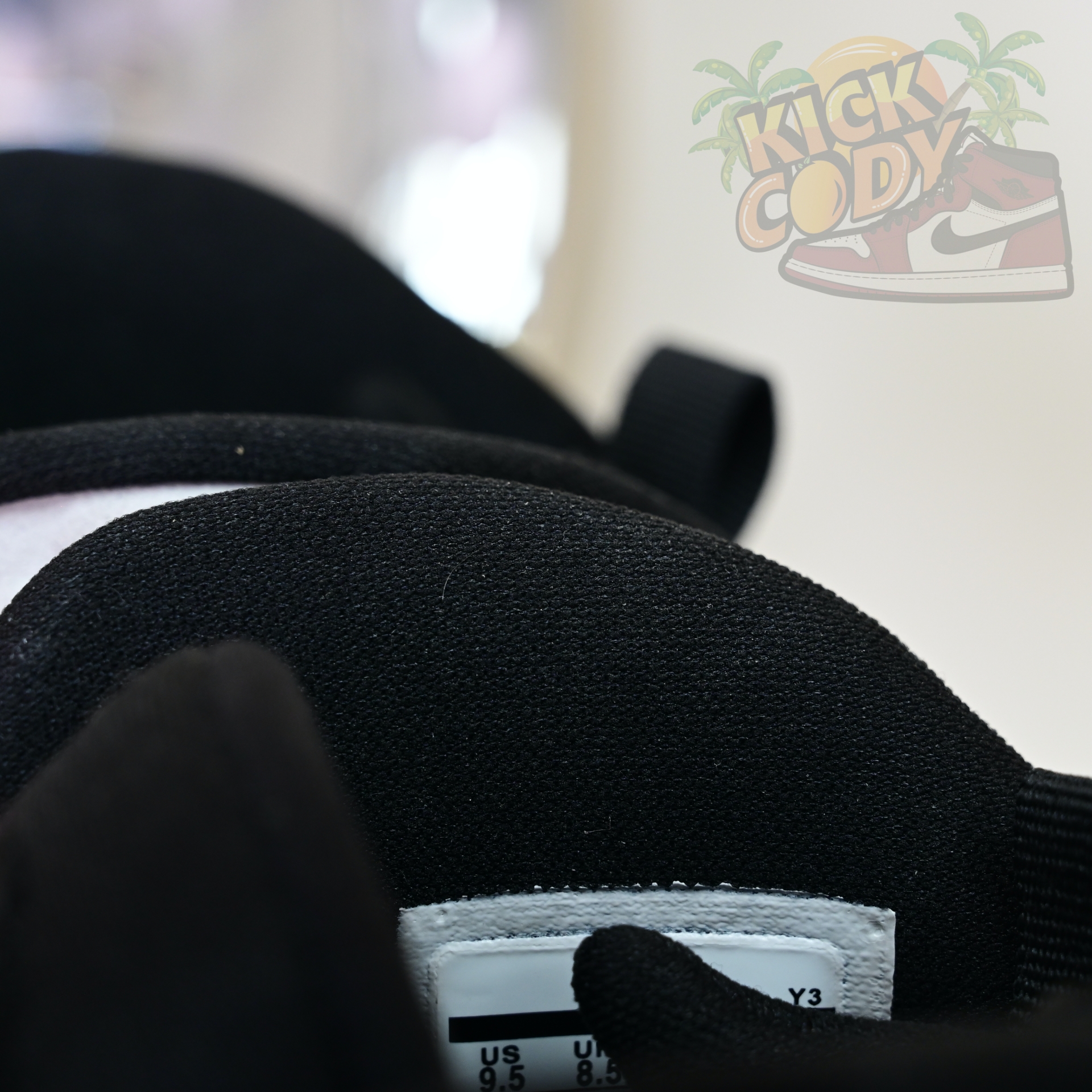 Air Jordan 8 Retro Bugs Bunny  305381-103