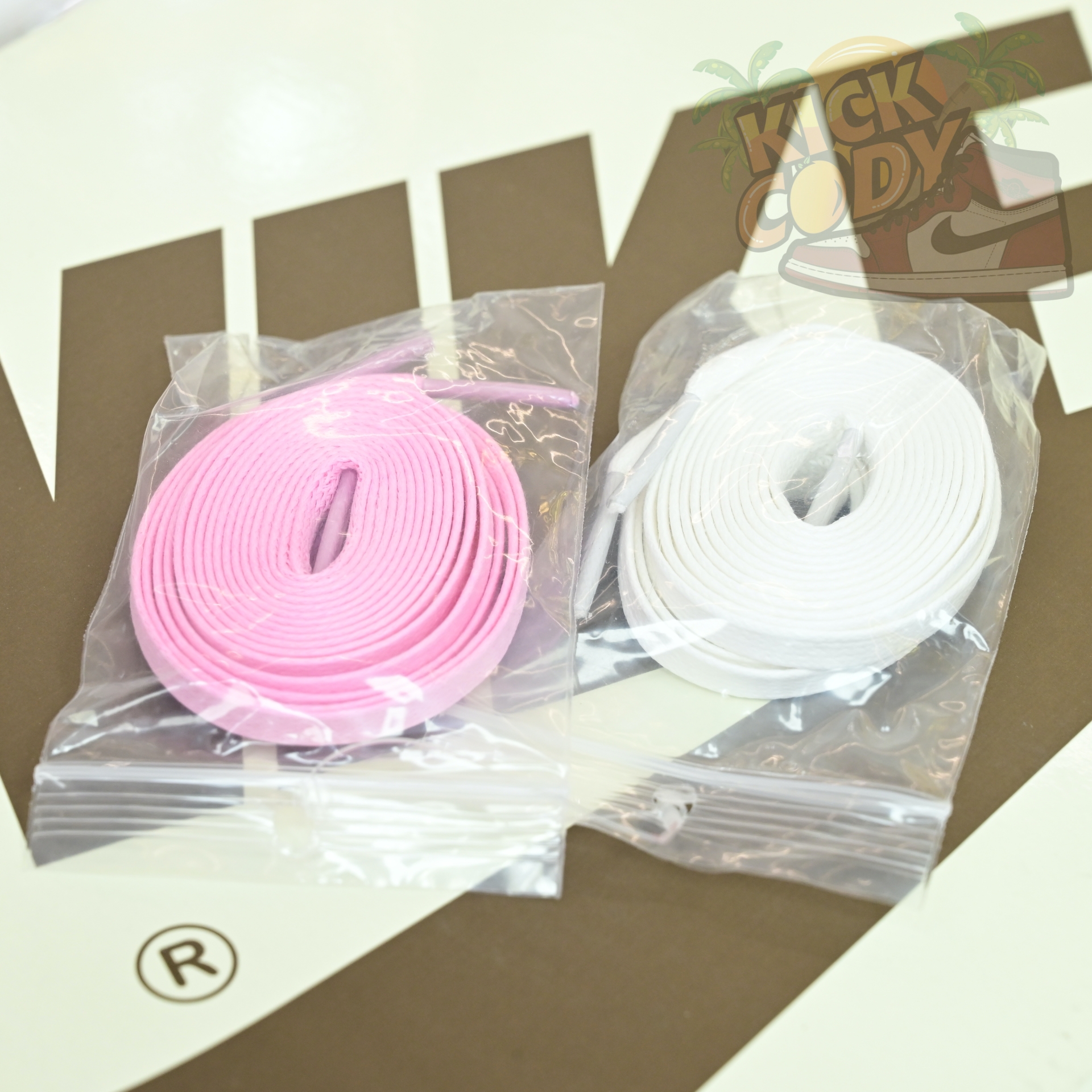 Travis Scott x Air Jordan 1   Low “Chicago”  DM7866-101