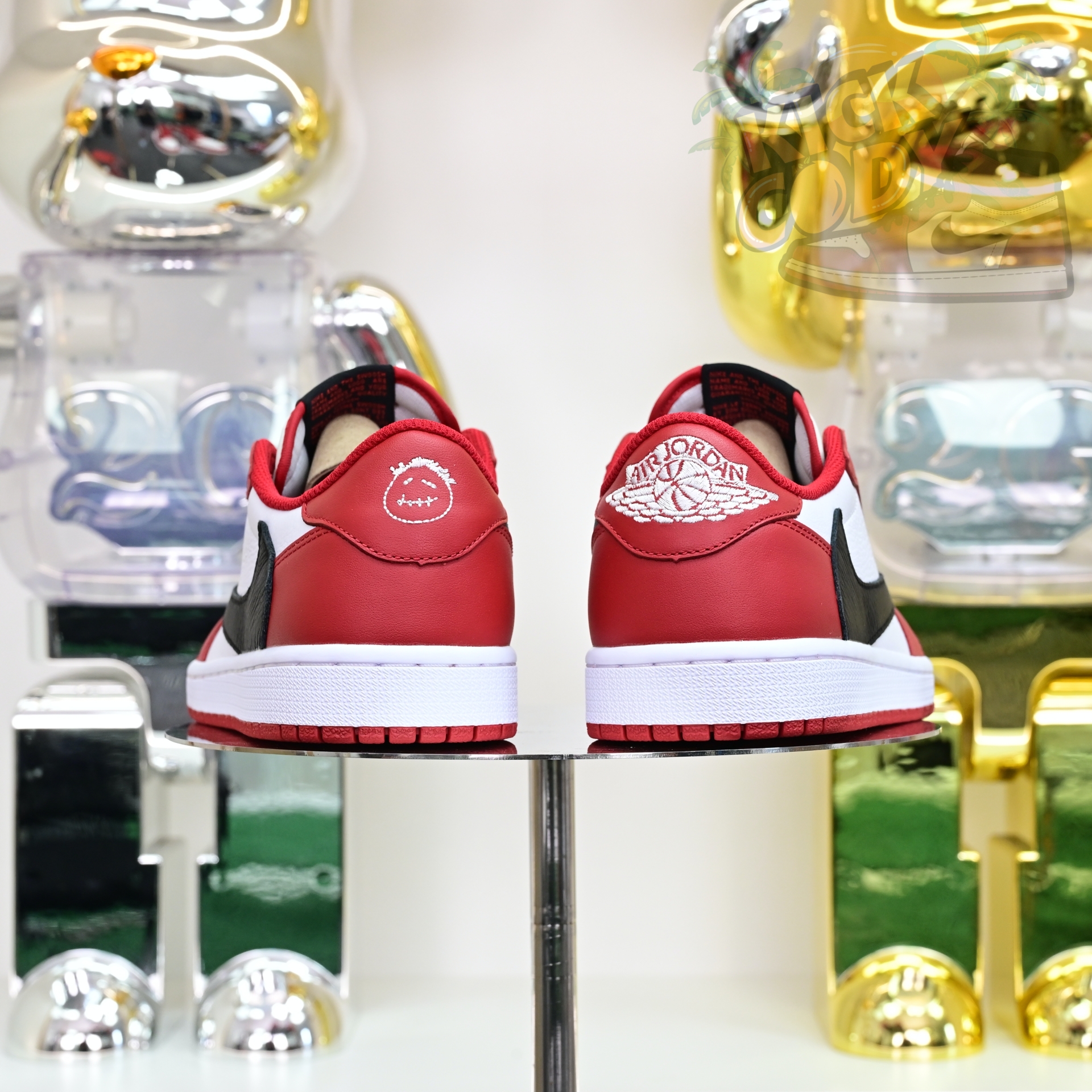 Travis Scott x Air Jordan 1   Low “Chicago”  DM7866-101