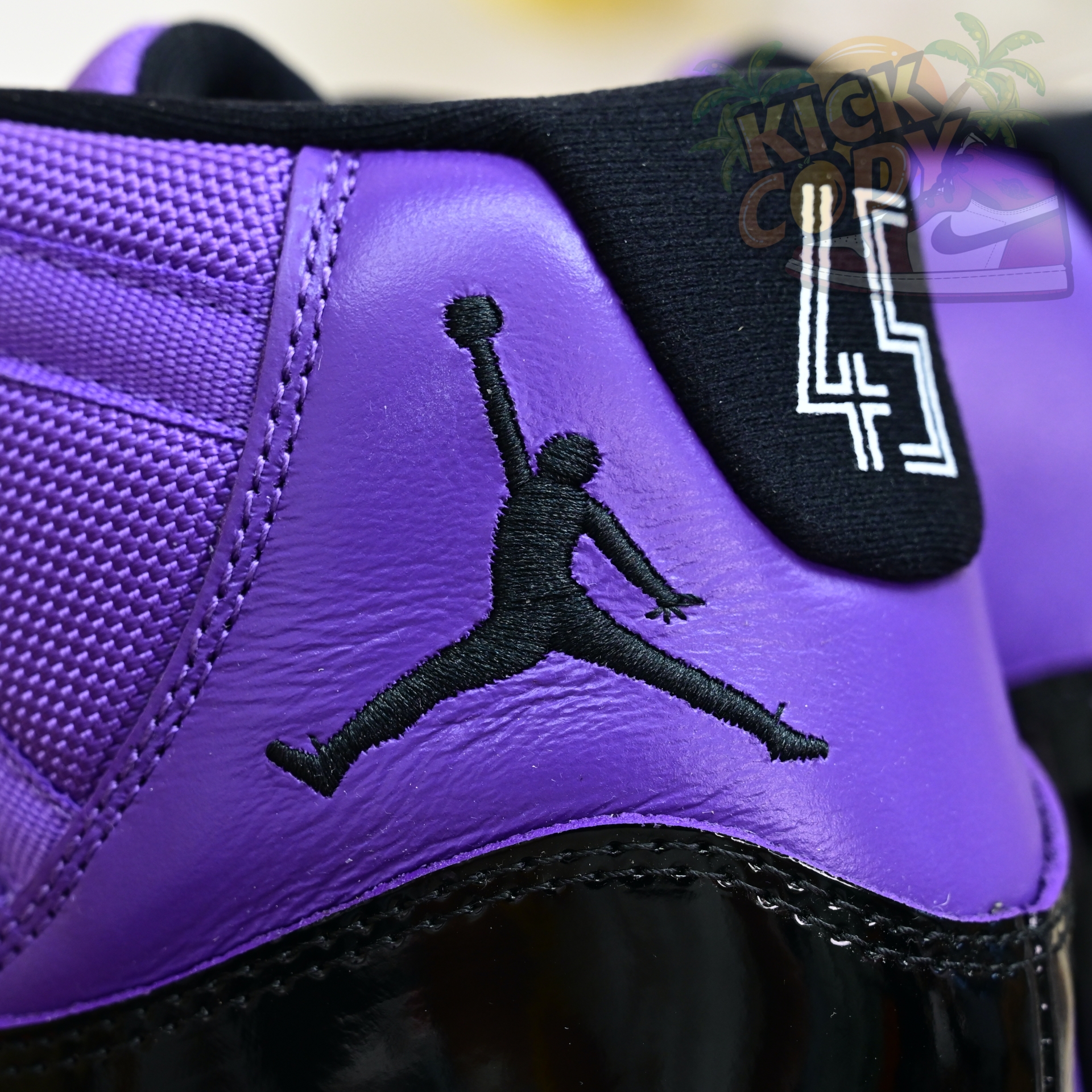 Air Jordan 11  RETRO CT8012-500