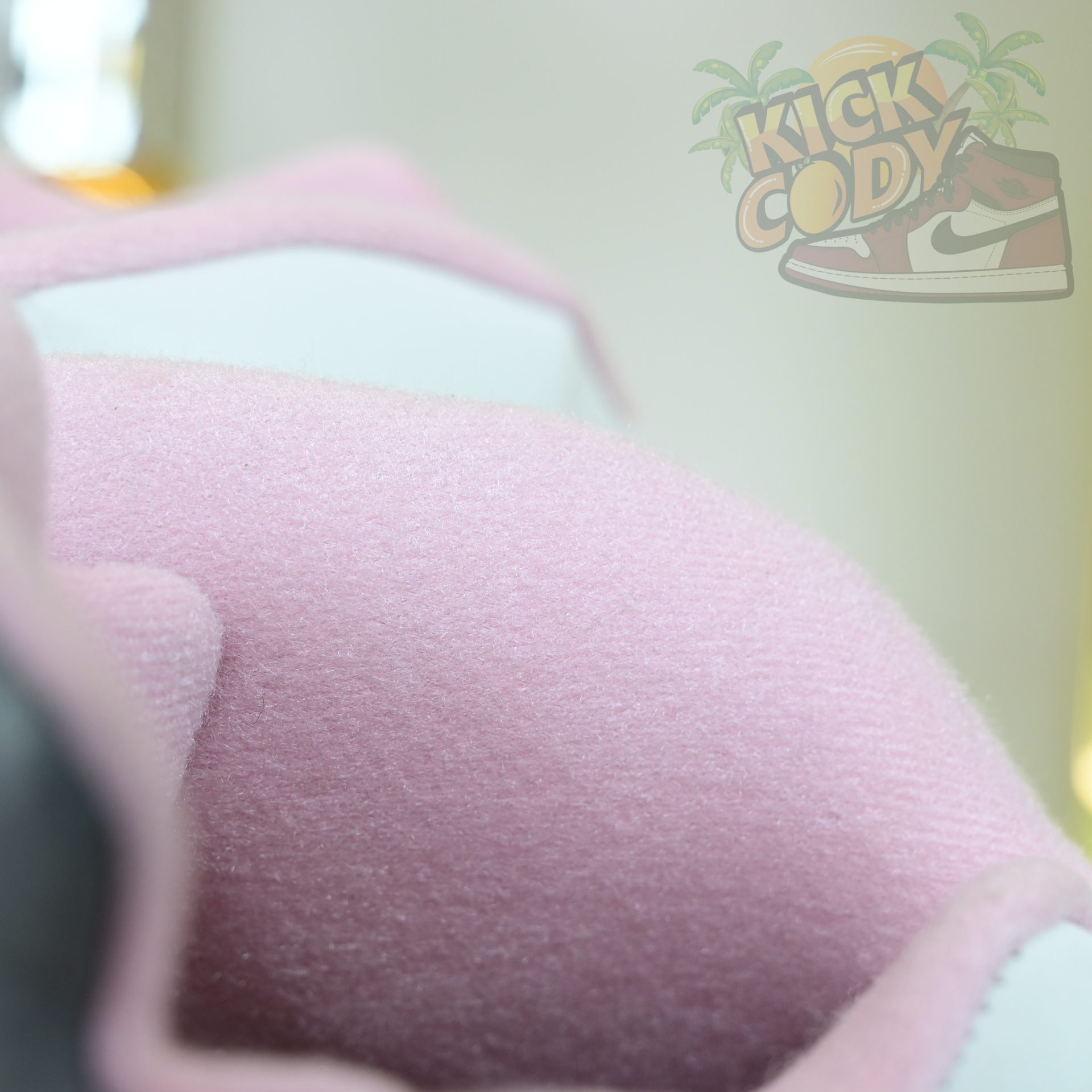 Air Jordan 5“Medium Soft Pink” HQ7978-102